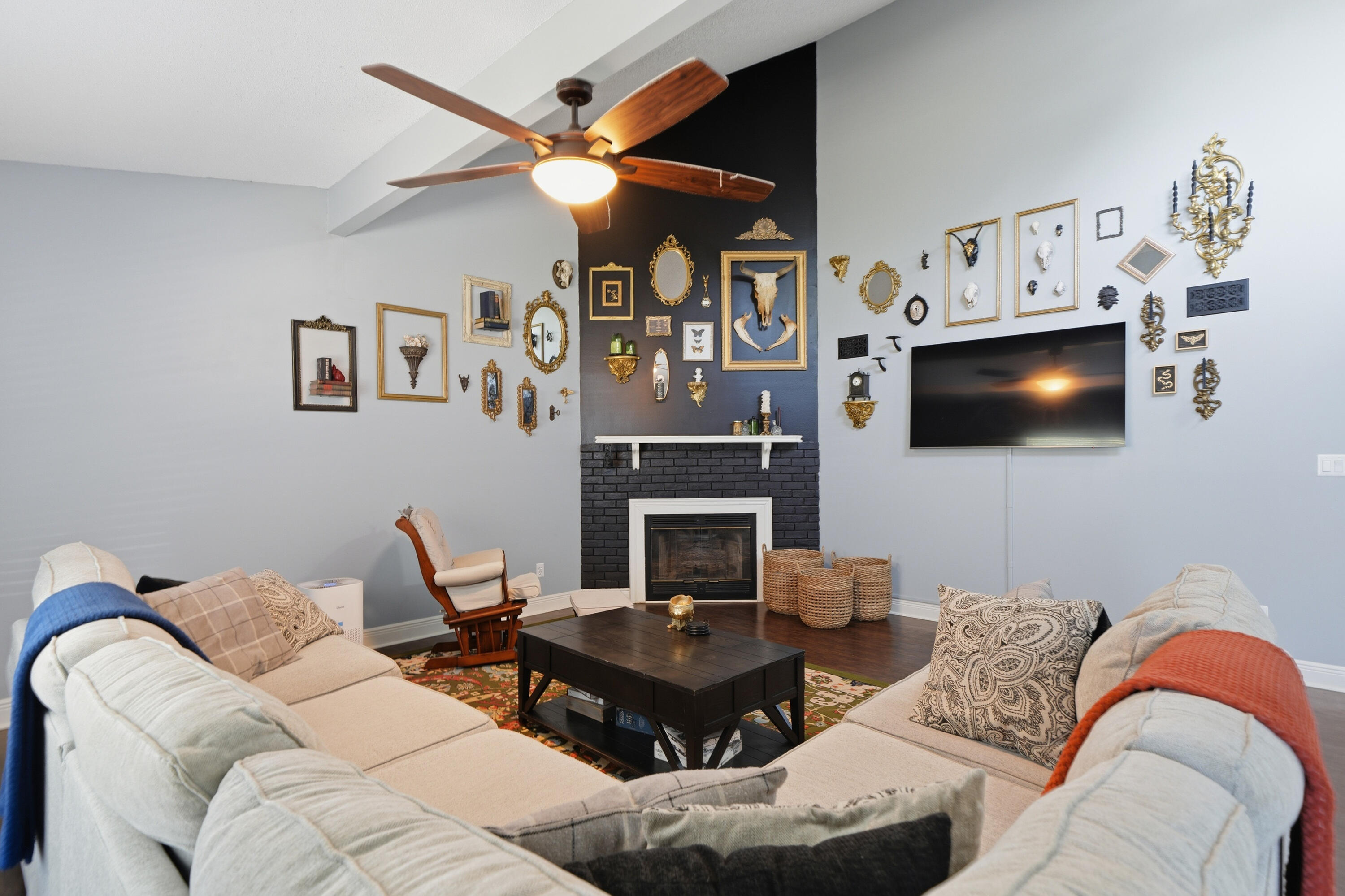 HILLTOP ACRES - Residential