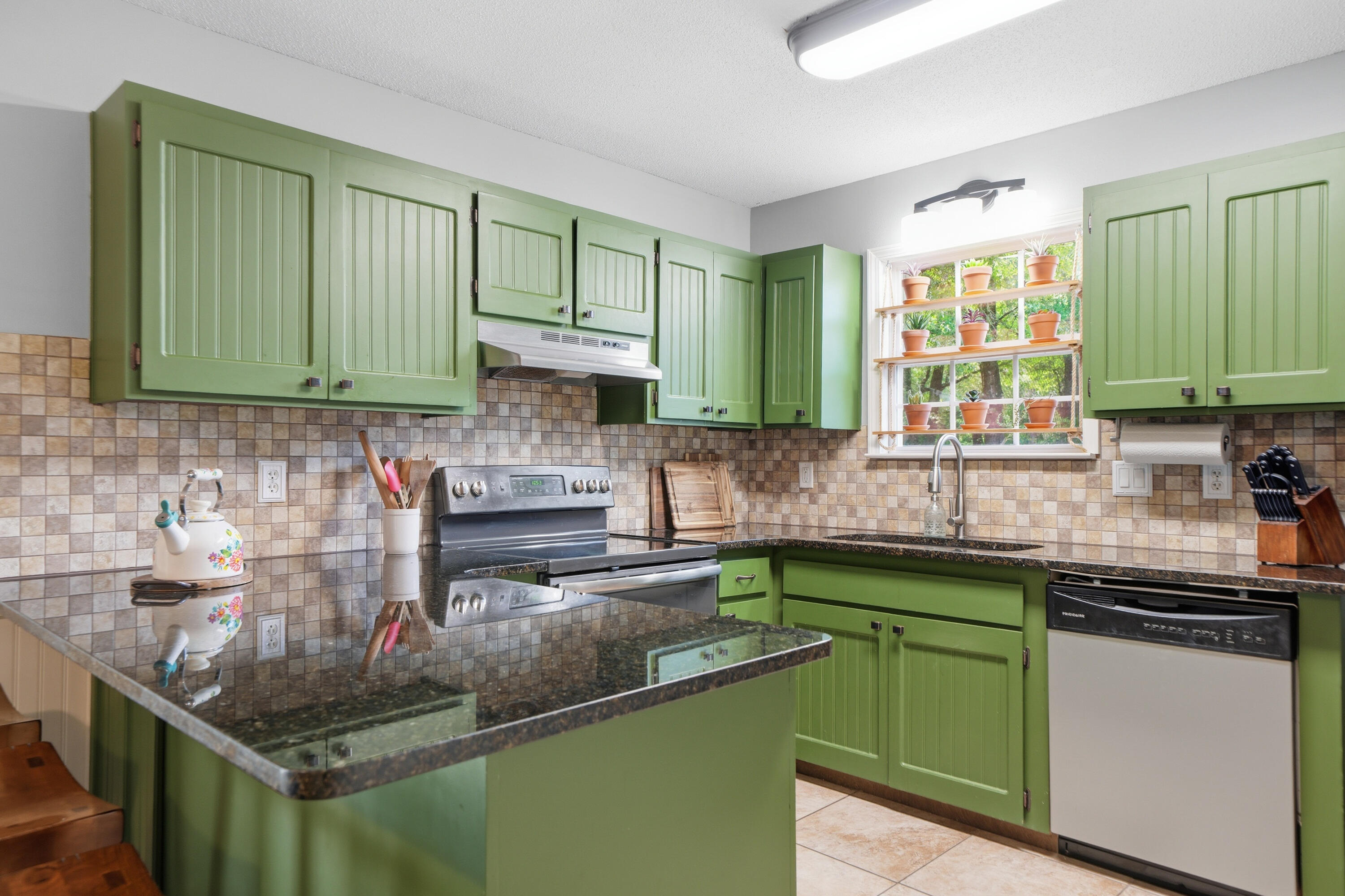 HILLTOP ACRES - Residential