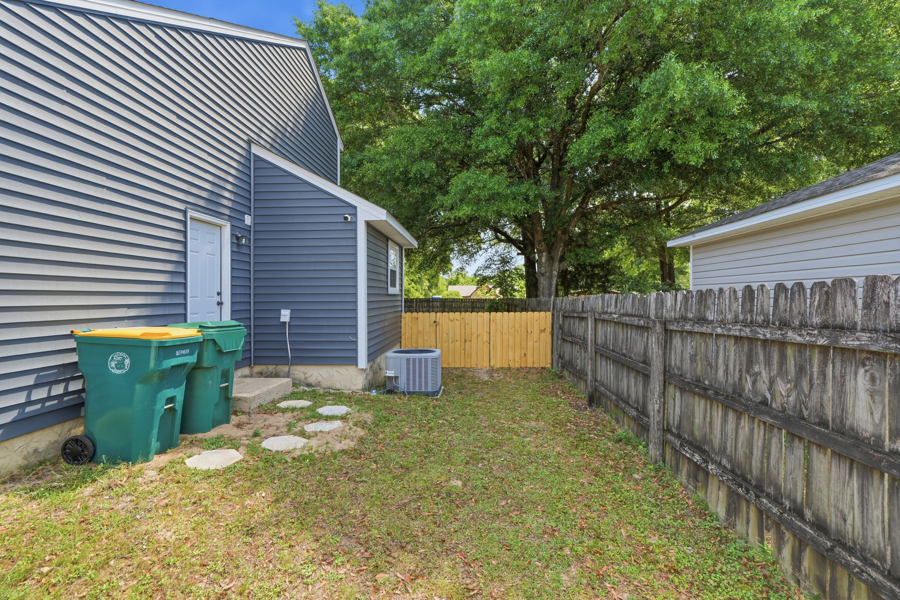 HILLTOP ACRES - Residential