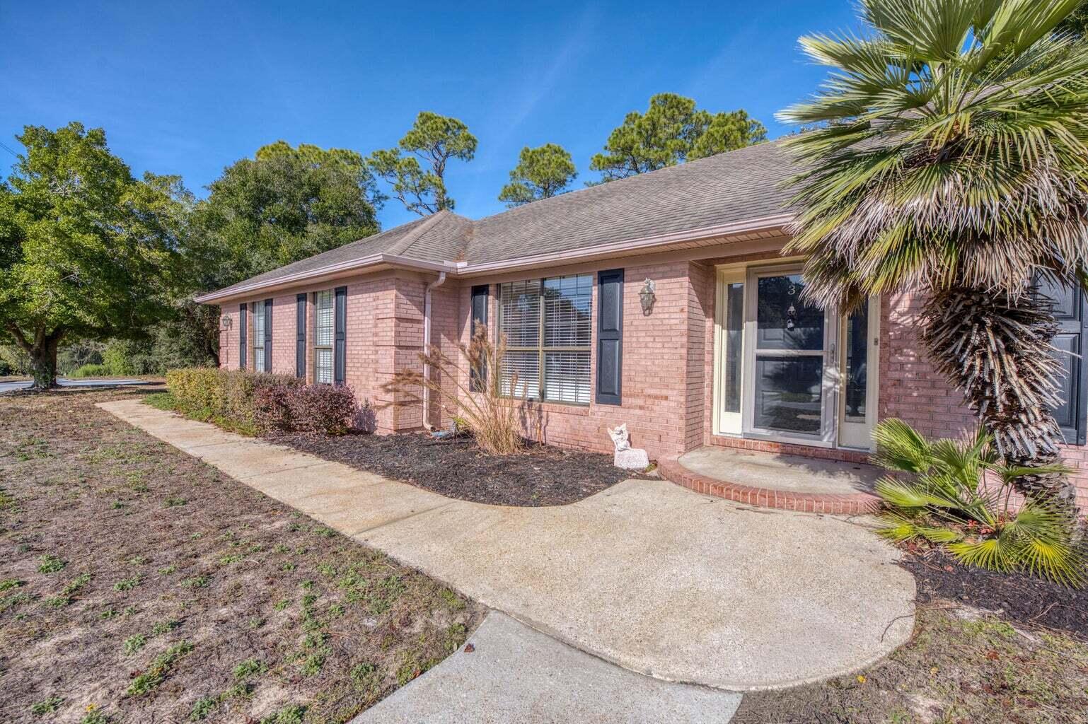 MARINERS COVE - Residential Lease