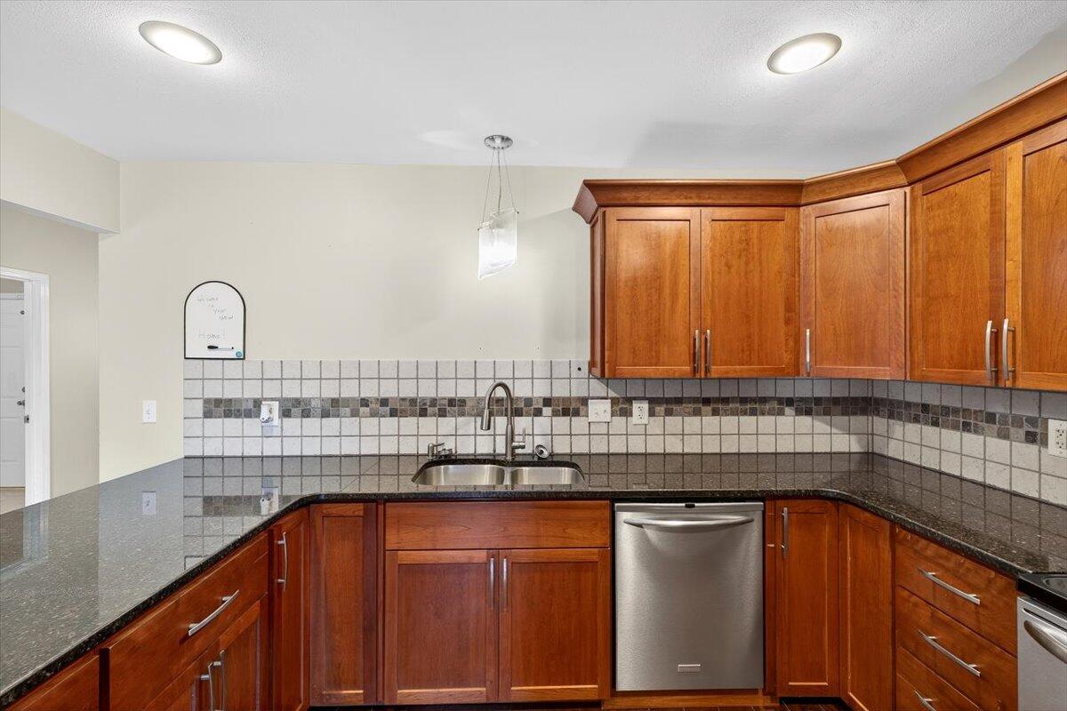 WESTVIEW ESTATES - Residential