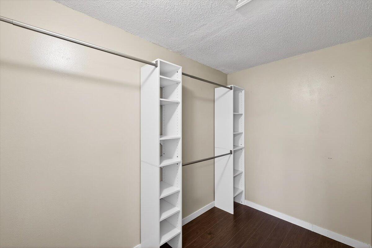 WESTVIEW ESTATES - Residential