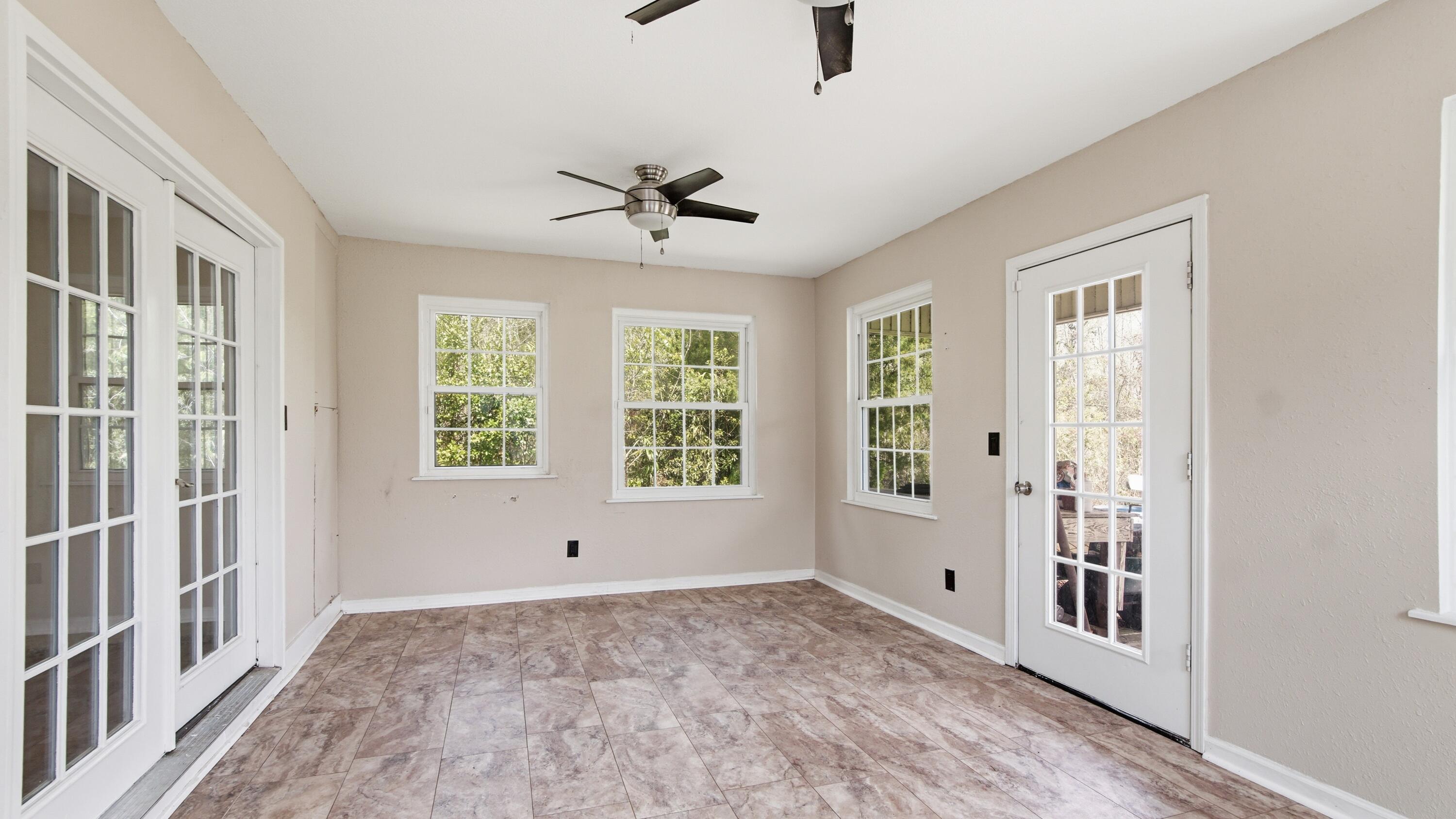 TIDEWATER ESTATES - Residential