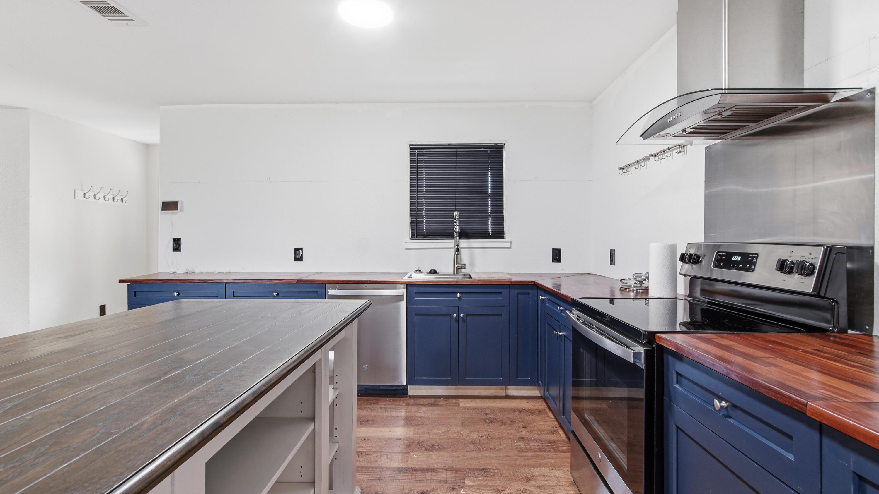 TIDEWATER ESTATES - Residential