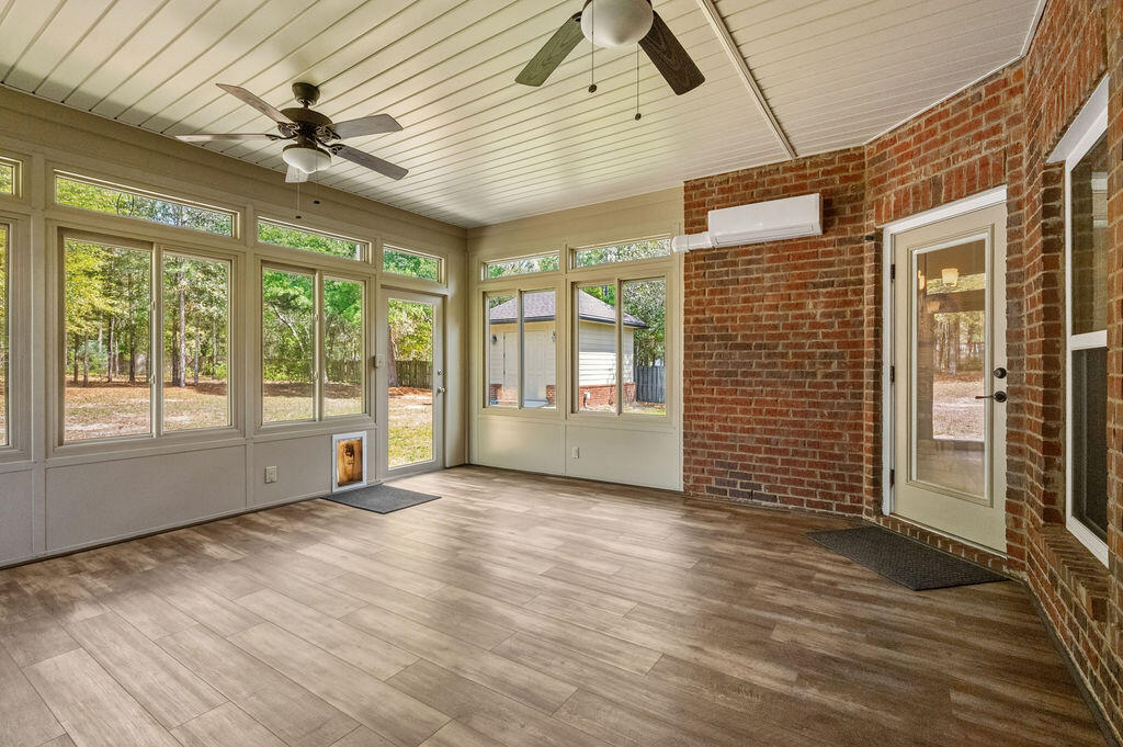 MILL CREEK FARMS - Residential