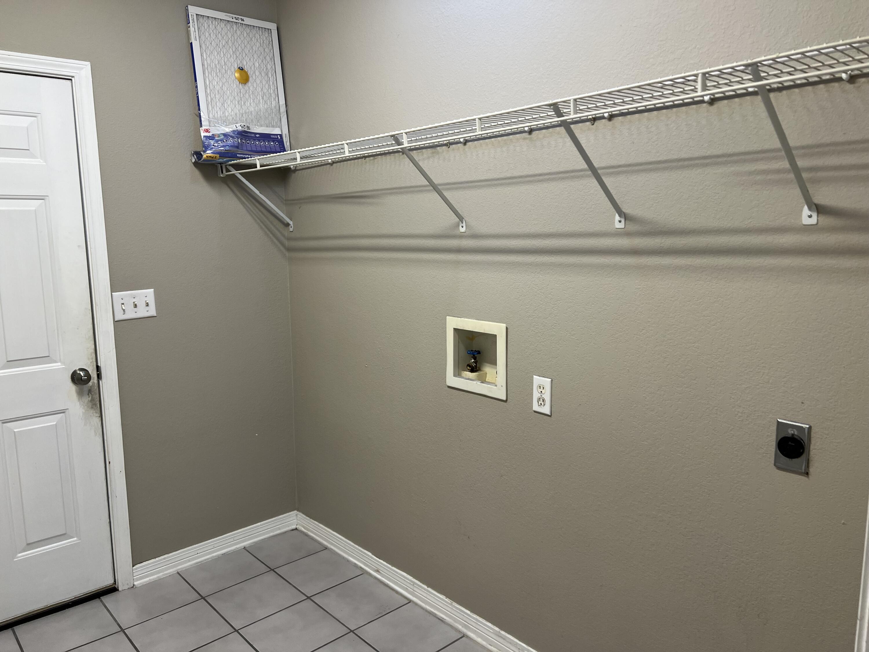 BAYSIDE - Residential Lease