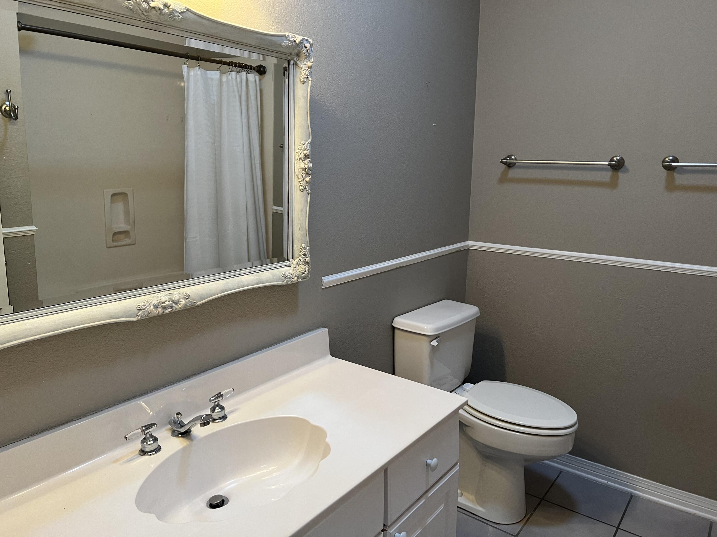 BAYSIDE - Residential Lease