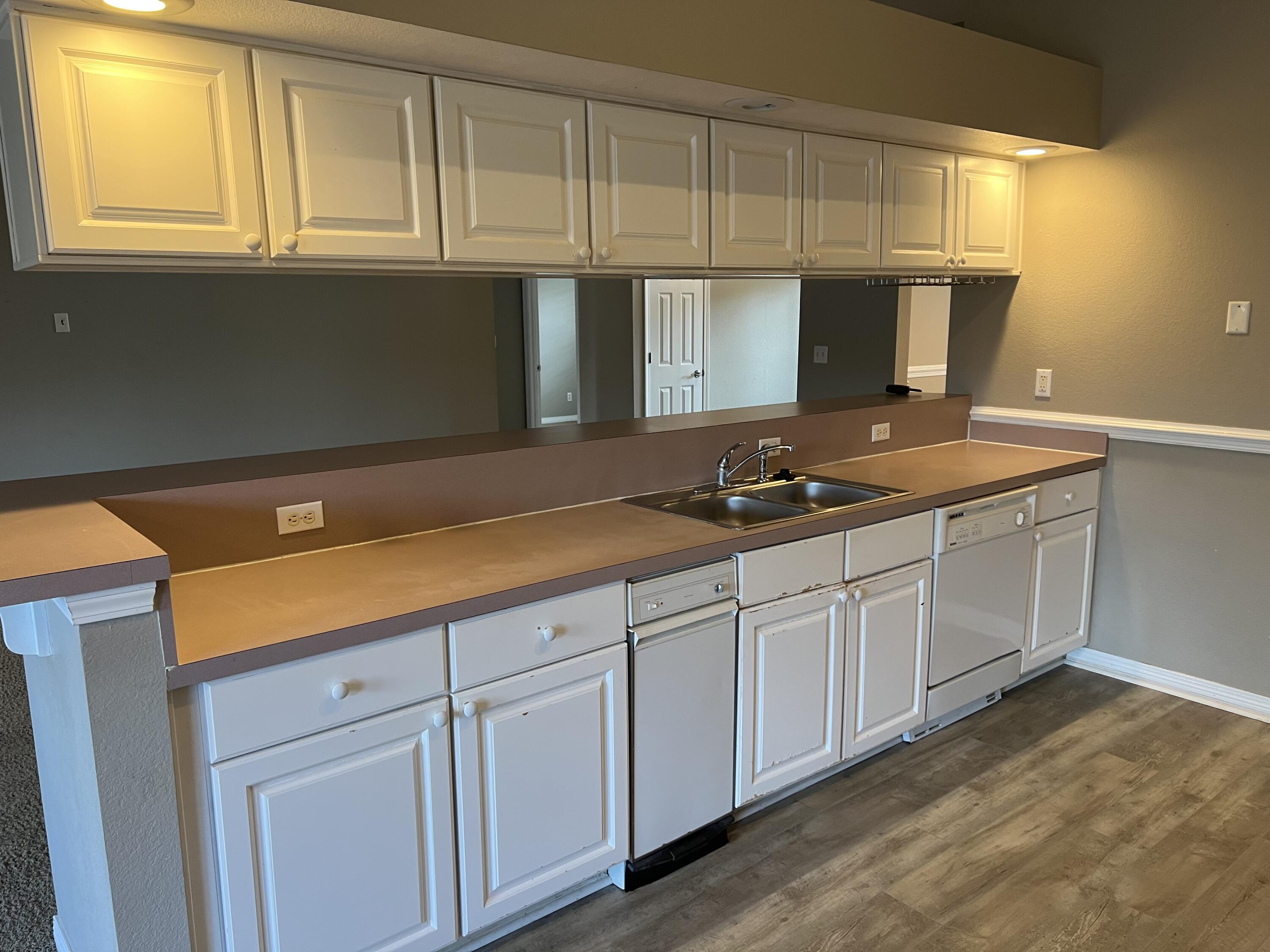 BAYSIDE - Residential Lease