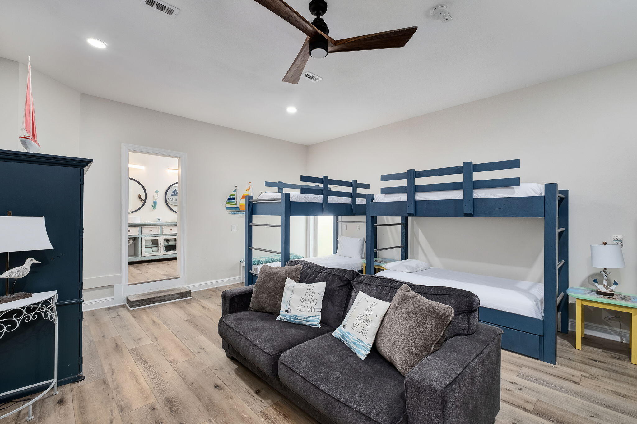 TANG-O-MAR S/D UNREC - Residential