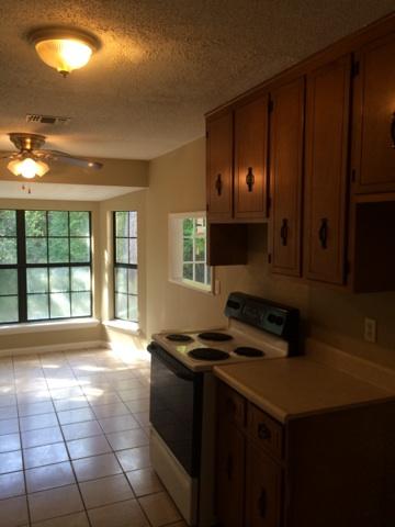 CHATEAU PRES DE LA MER - Residential Lease