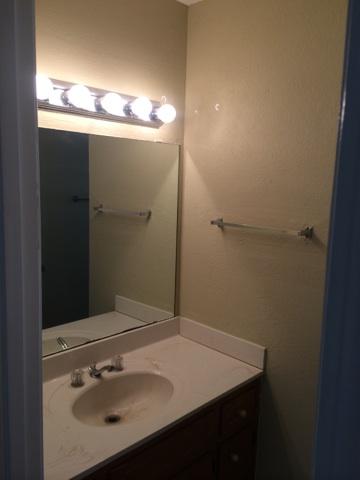 CHATEAU PRES DE LA MER - Residential Lease