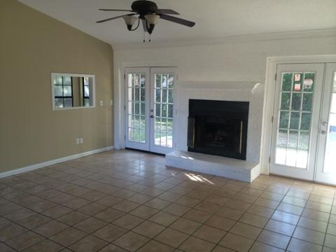 CHATEAU PRES DE LA MER - Residential Lease