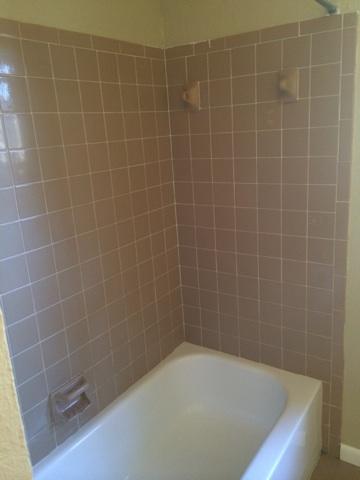 CHATEAU PRES DE LA MER - Residential Lease