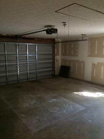 CHATEAU PRES DE LA MER - Residential Lease