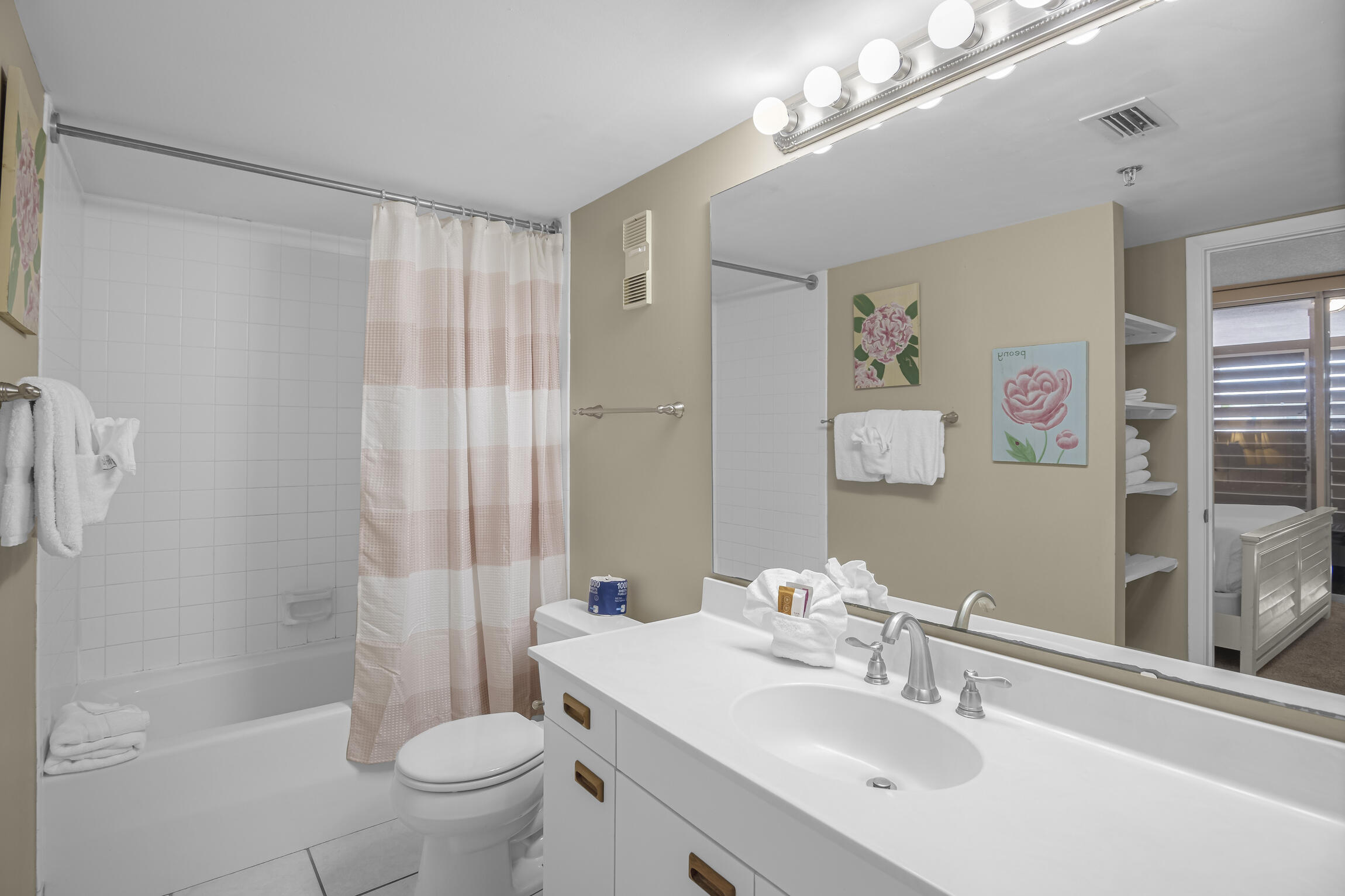 MAGNOLIA HOUSE - Residential