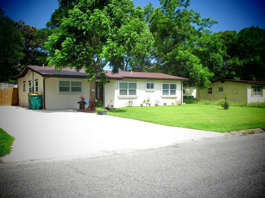 EFFECTIVE DATE BUILT IS 2018. TOTALLY RENOVATED WITH NEW EFFECTIVE DATE OF HOUSE TO 2018 PER PROPERT APPRAISER. 
Granite thru out, Dining area off kitchen with french doors to the concrete patio and heated and cooled laundry. Split bedroom for privacy. Shower only in master that is a must see-tile. Built ins in the living room for storage and/or displaying your knick knacks. 2 storage buildings that stay, One has Electric and AC for Man Cave, She Shed, or Exercise Spot, or more. Use Your imagination.  Extra large back yard for whatever you wish it to be.  Extra large parking pads for your RV, Boat, or other toys.  Extra Large outdoor patio. 
Come take a look. 
All information is believed to be correct, but, should be verified.