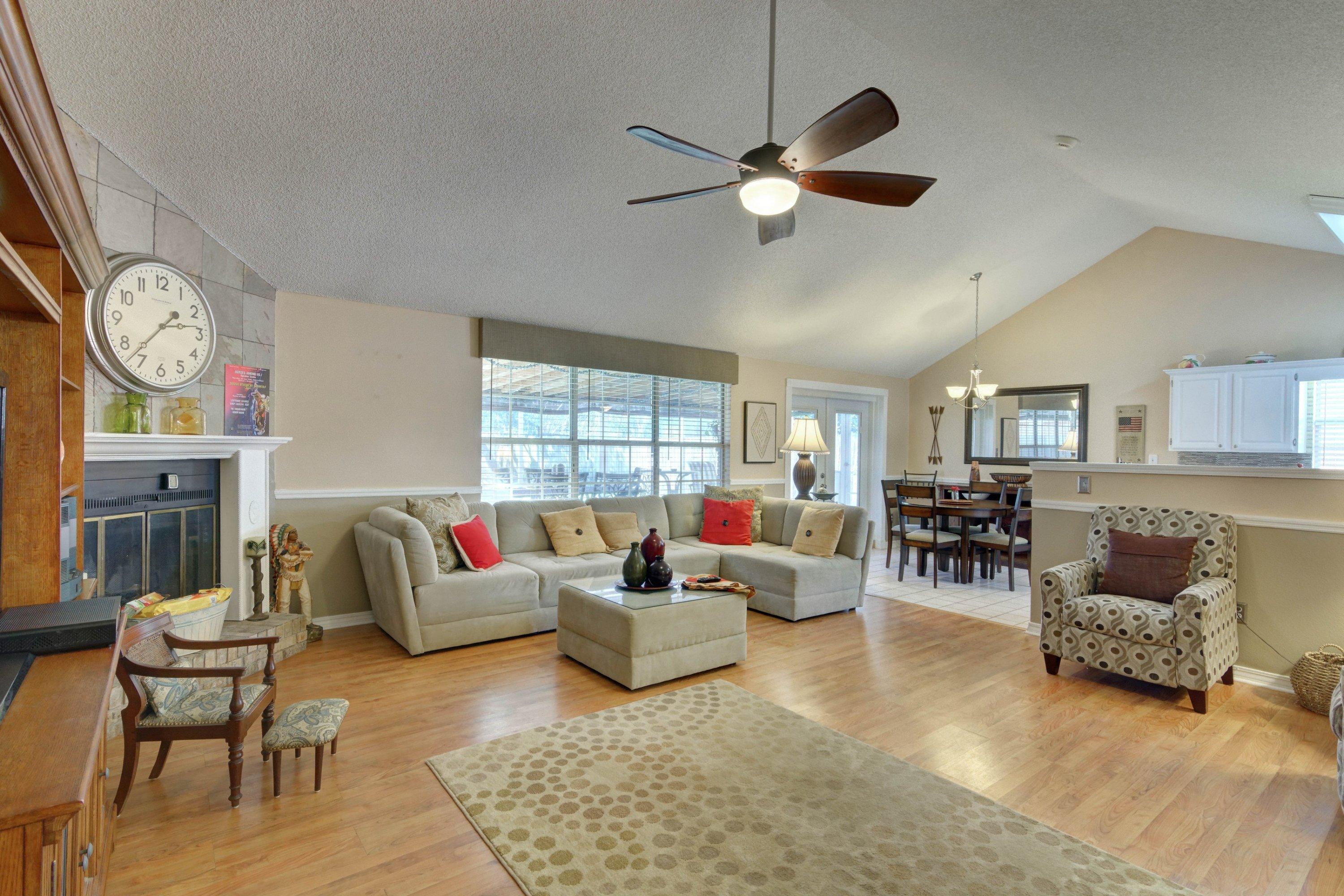 LEGEND COVE - Residential