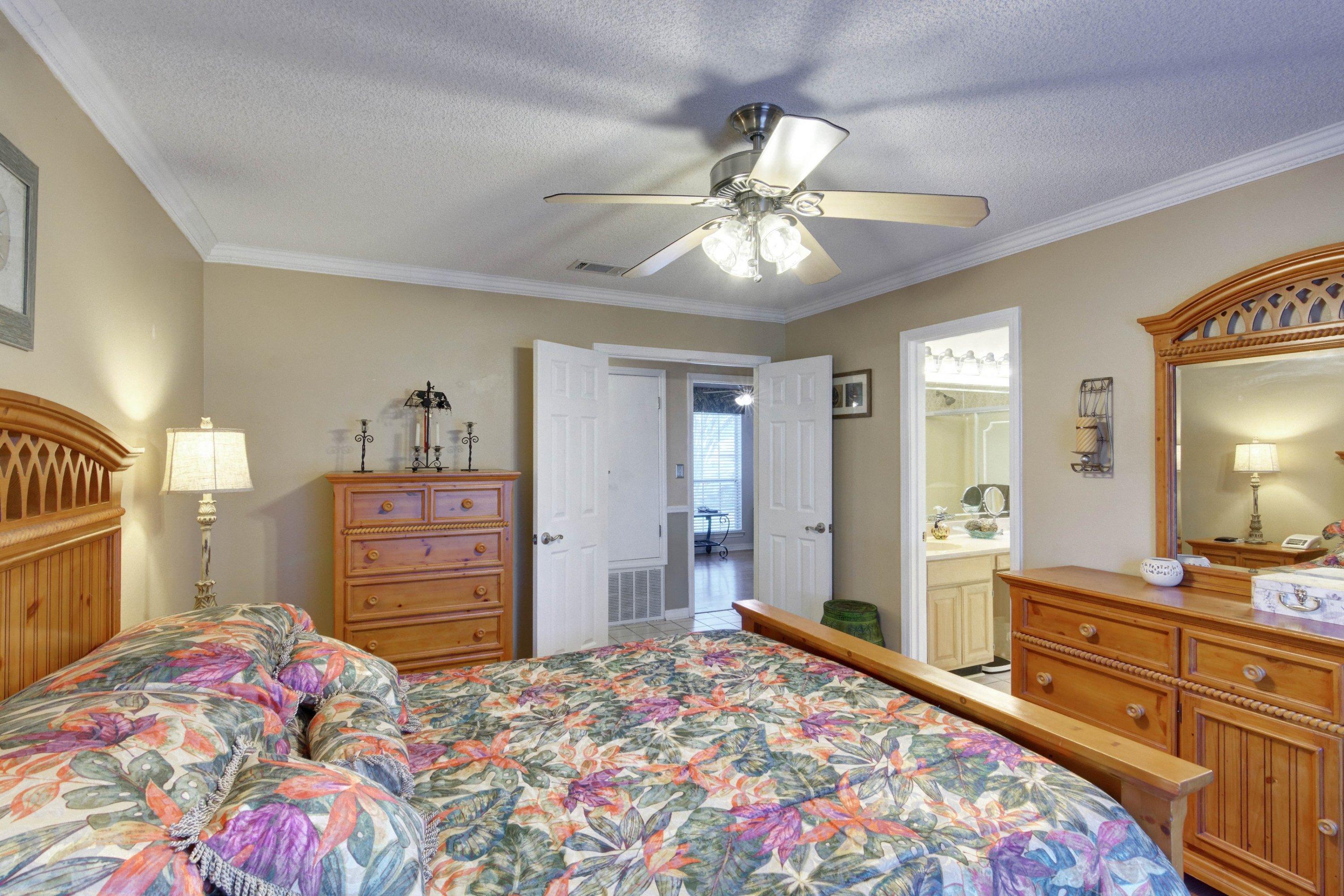 LEGEND COVE - Residential