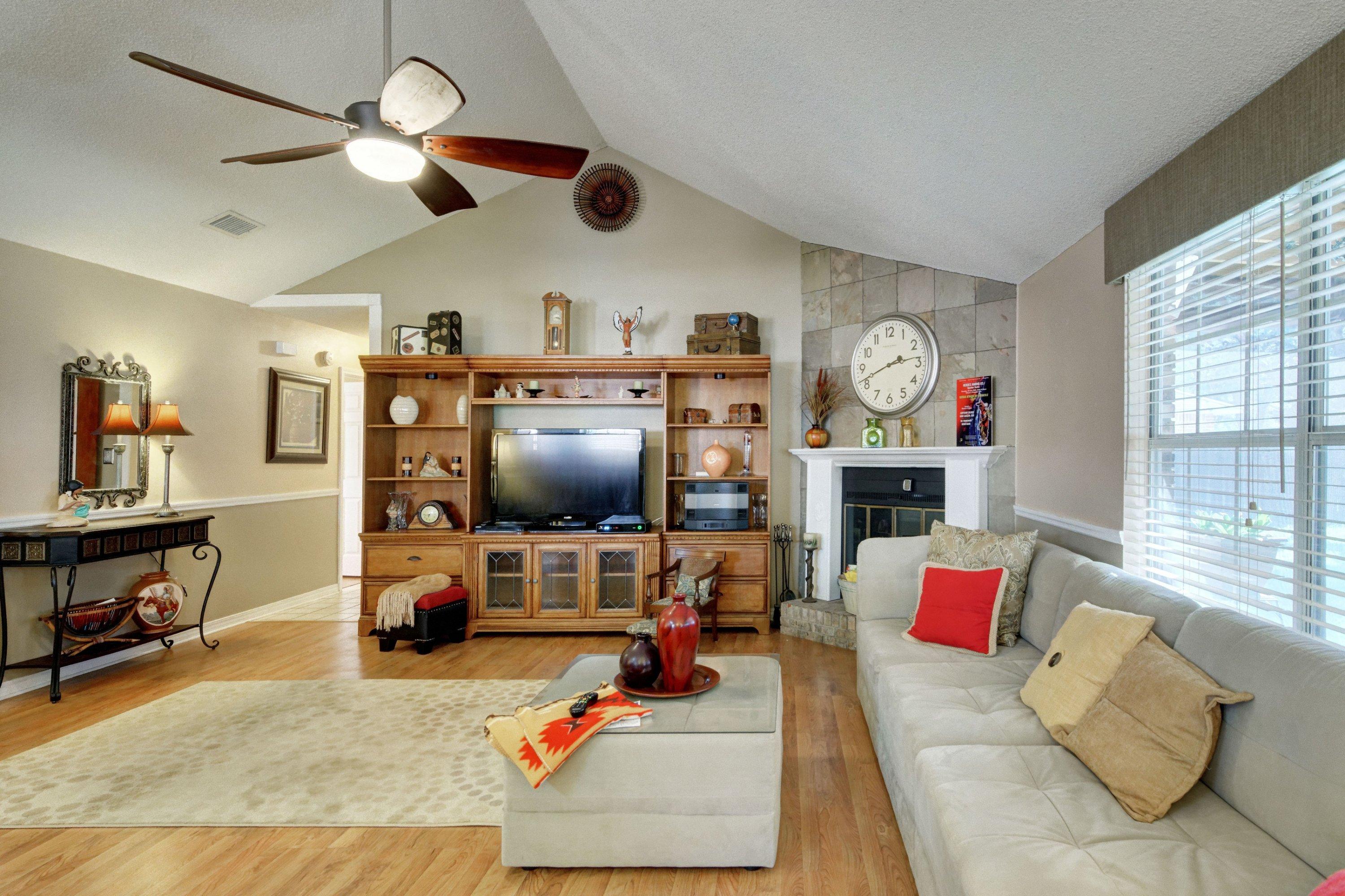 LEGEND COVE - Residential