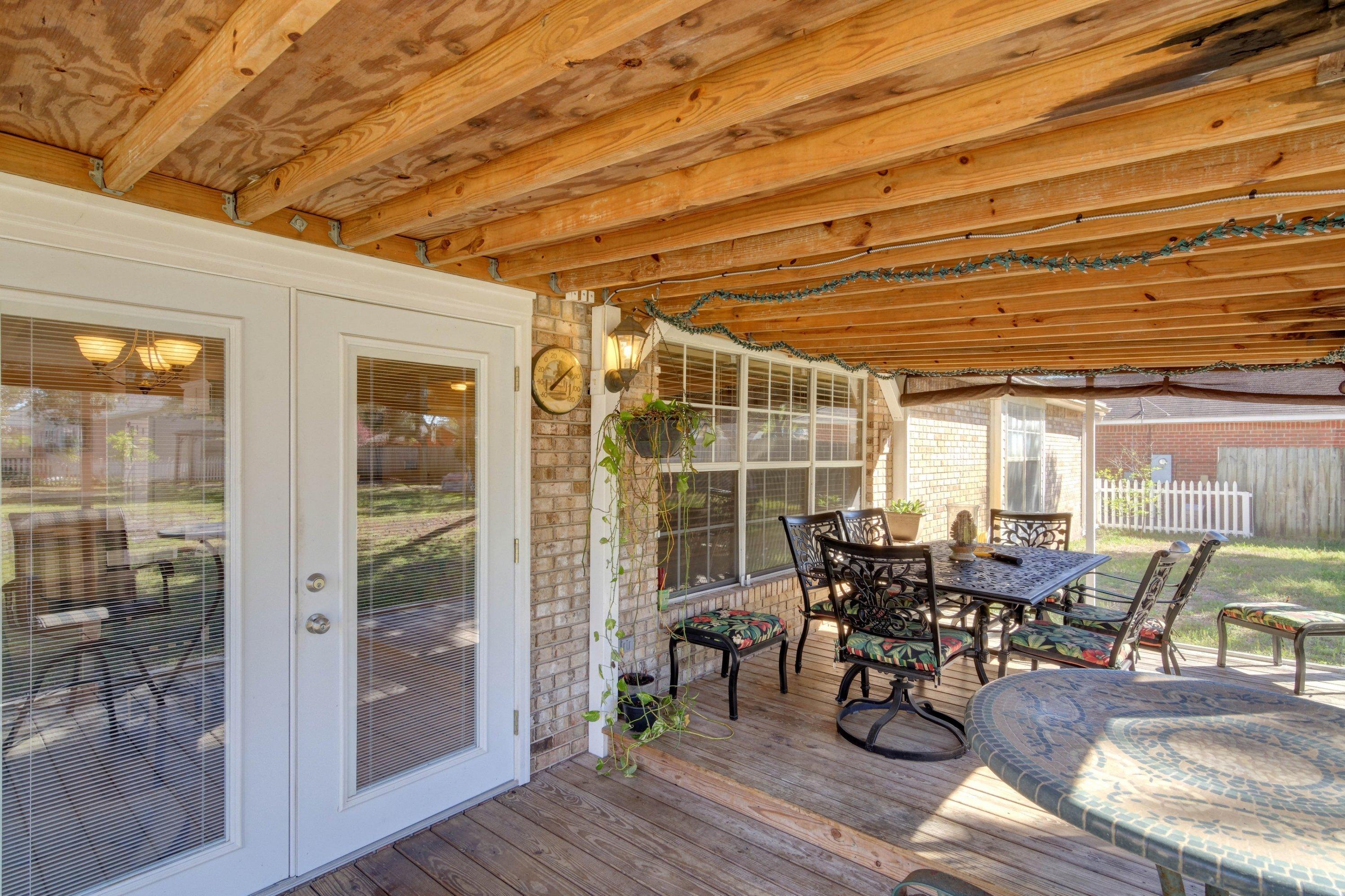 LEGEND COVE - Residential