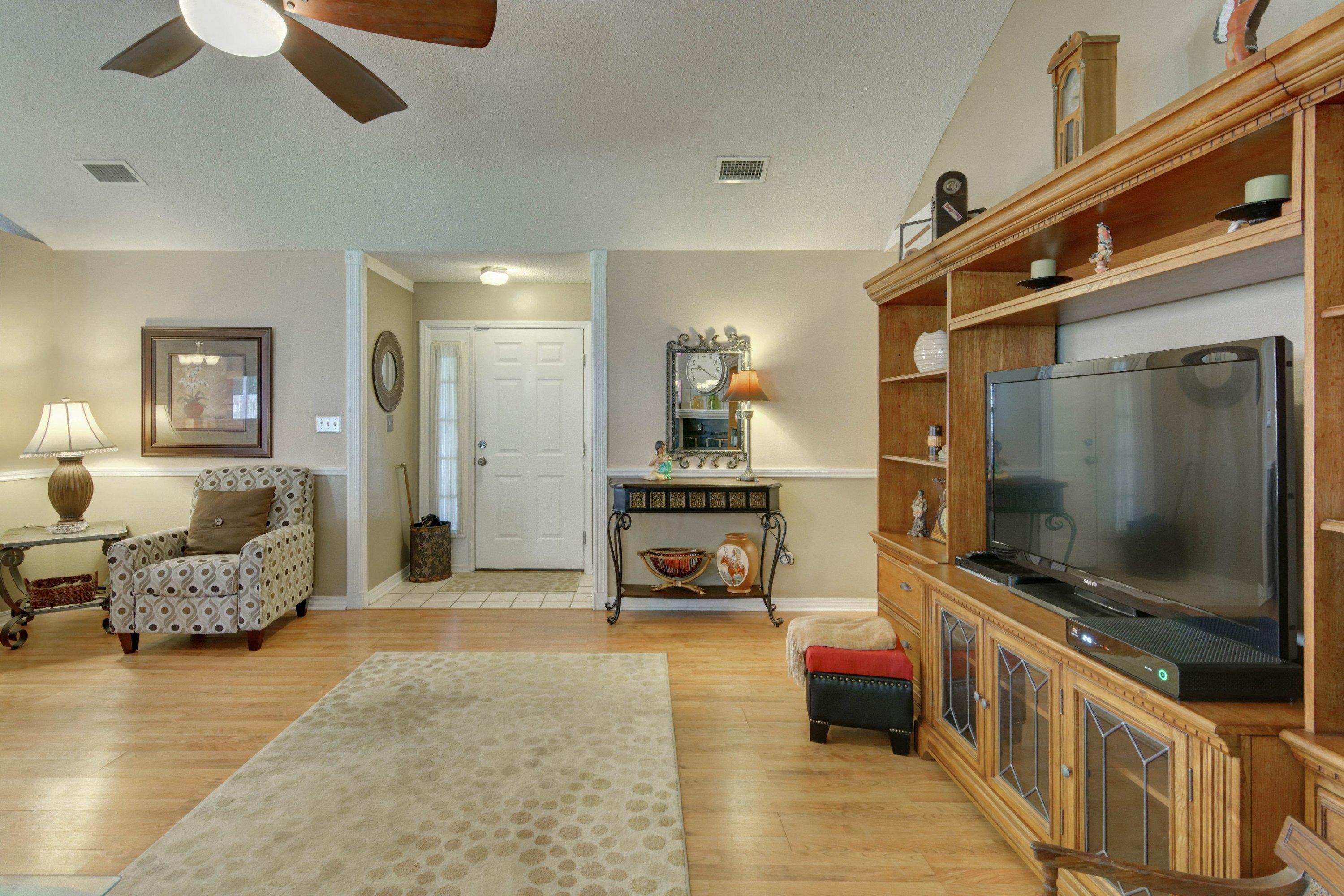 LEGEND COVE - Residential