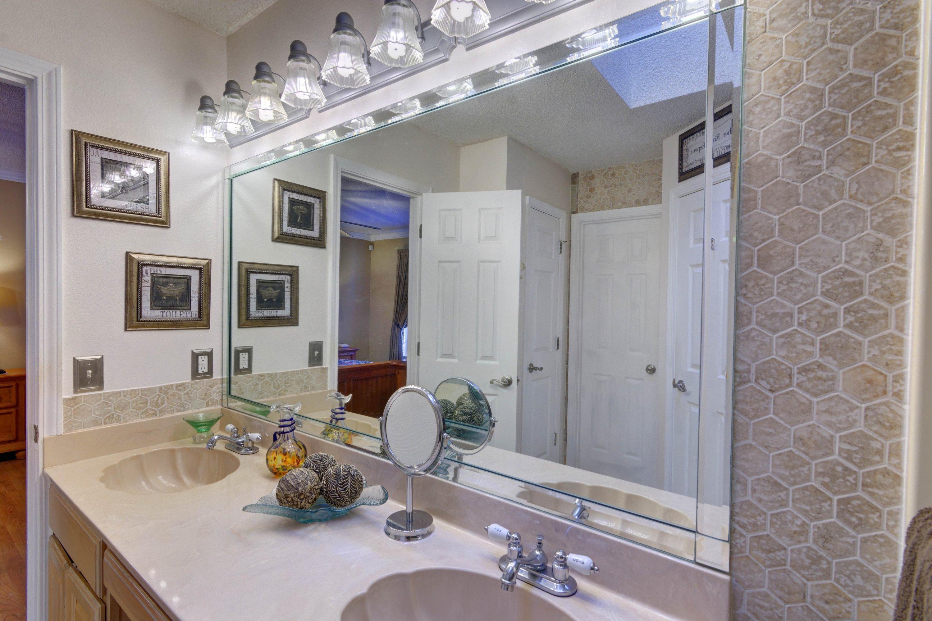 LEGEND COVE - Residential