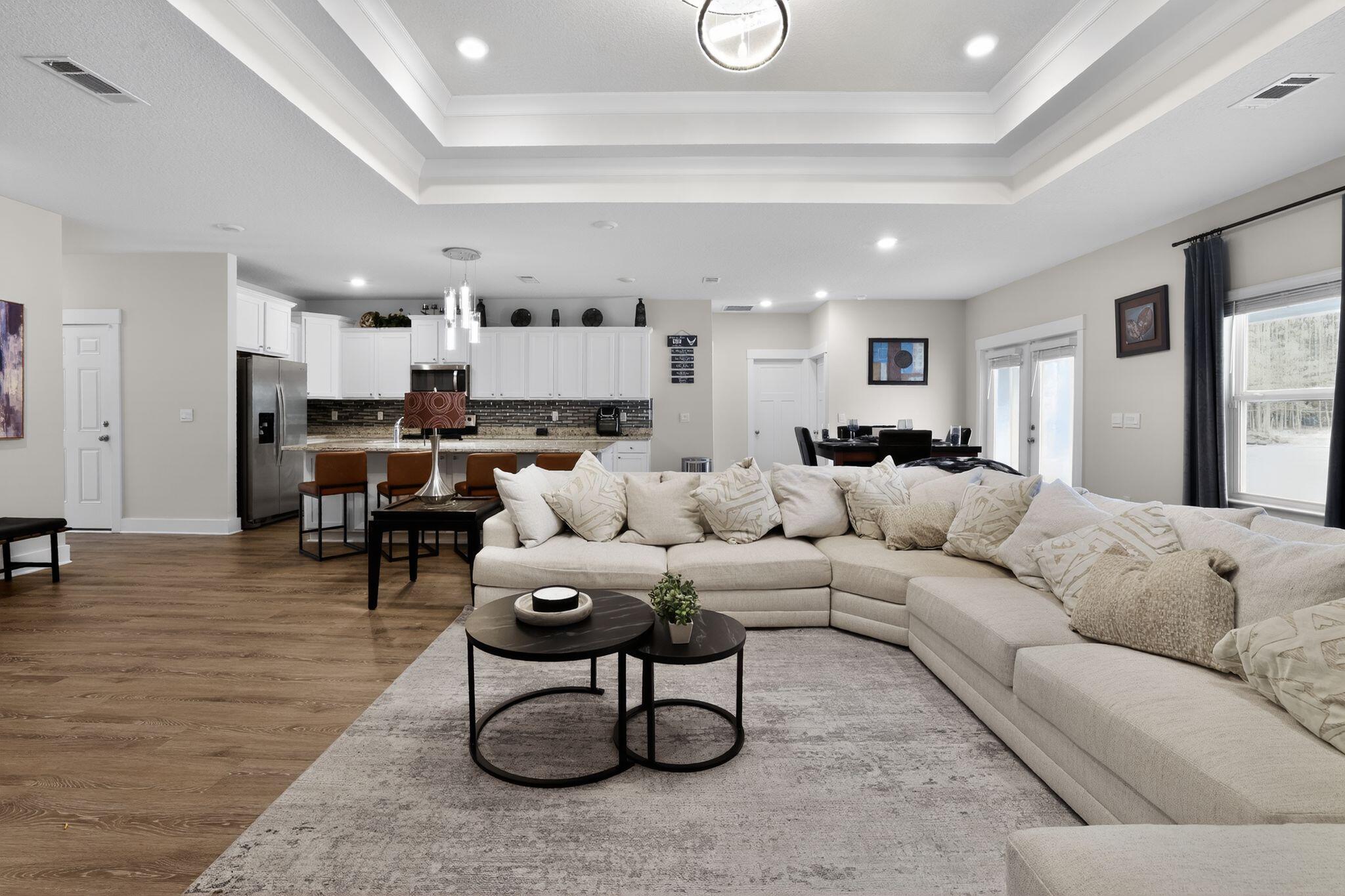 HILLWOOD ESTATES - Residential