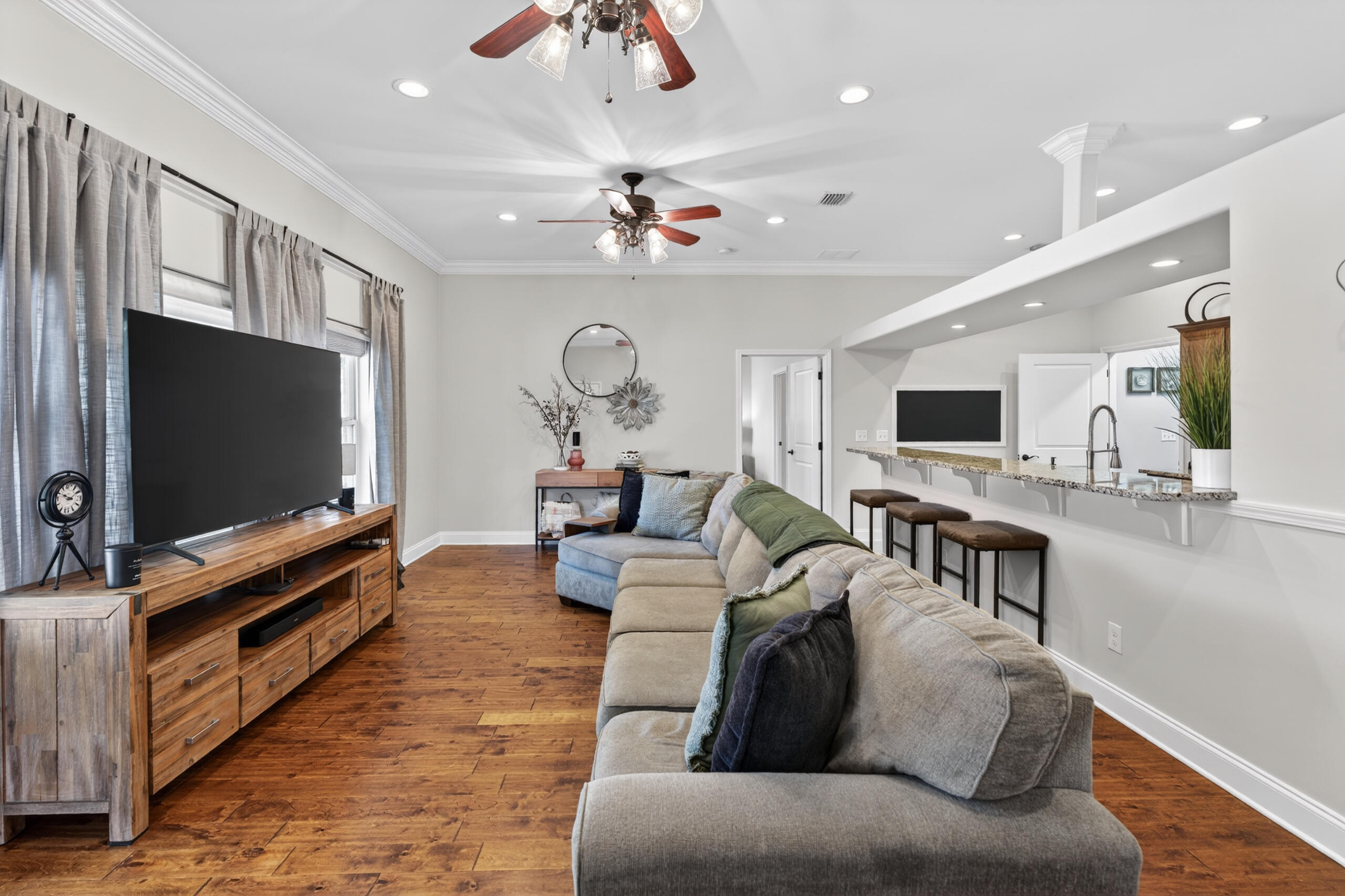 COLONIAL HEIGHTS - Residential