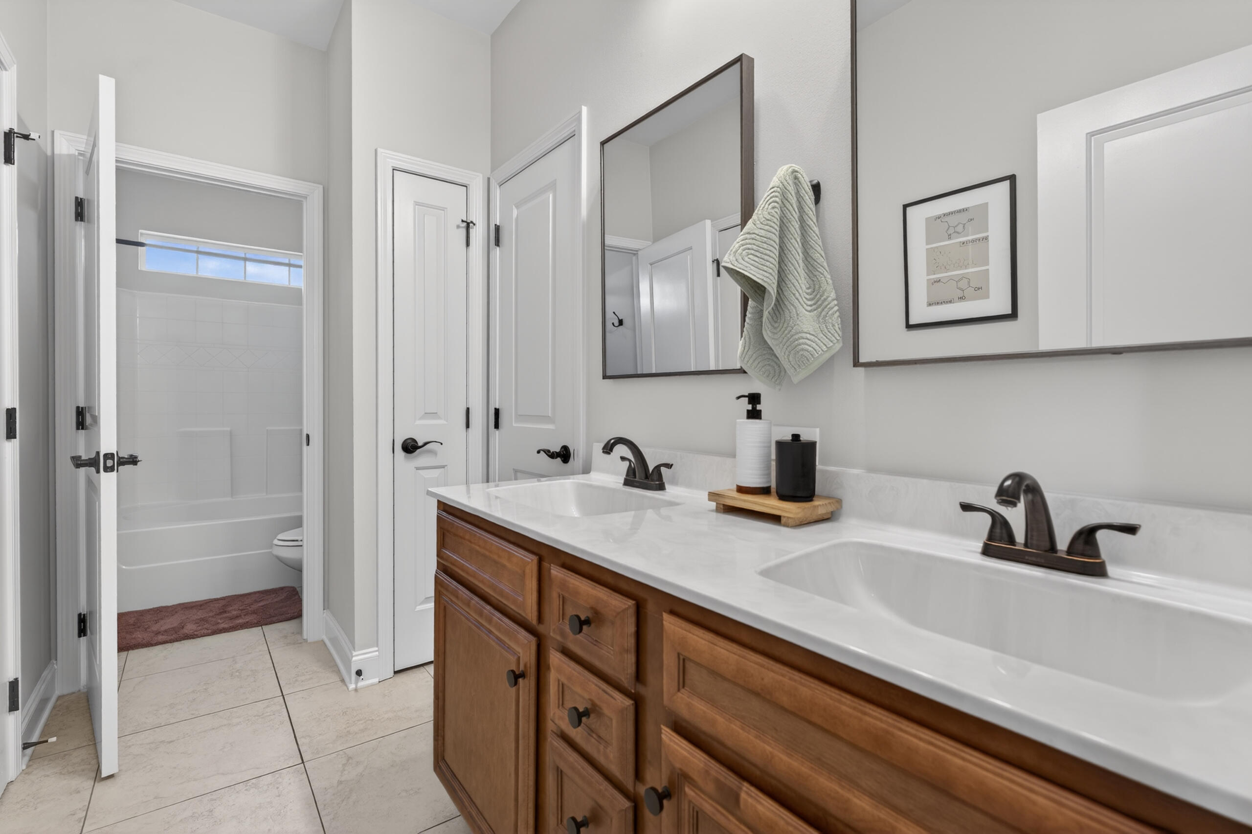 COLONIAL HEIGHTS - Residential