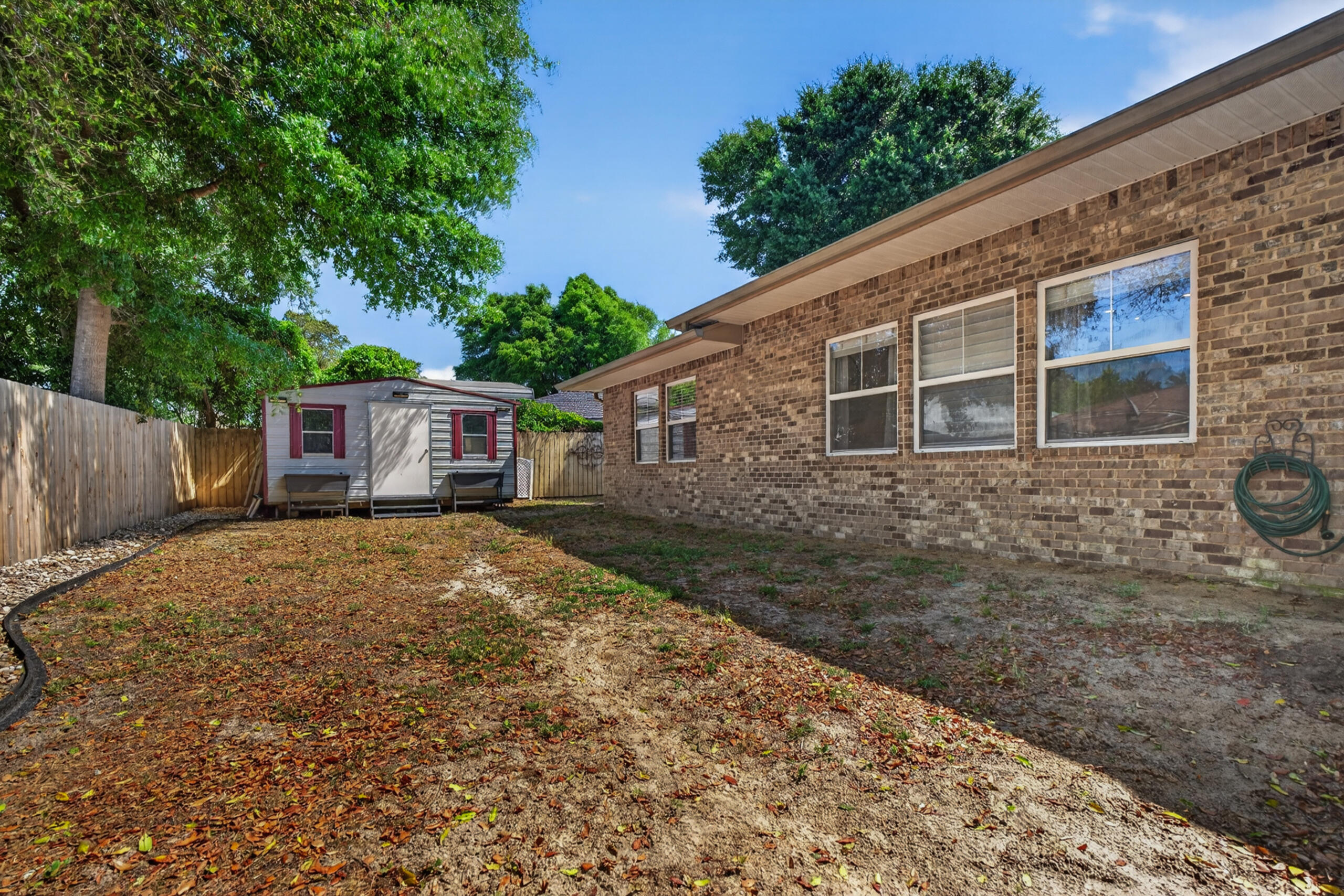 COLONIAL HEIGHTS - Residential