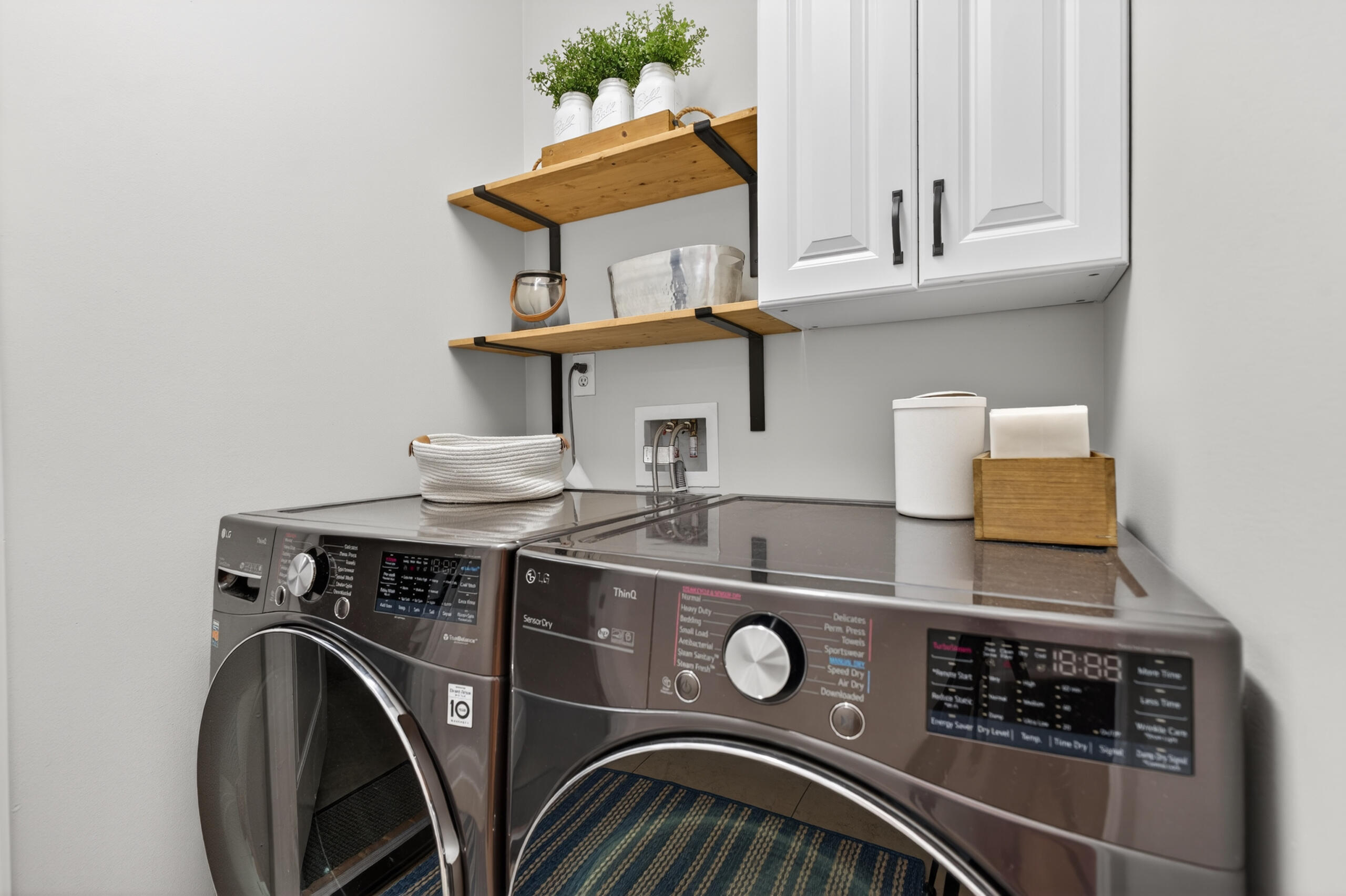 COLONIAL HEIGHTS - Residential