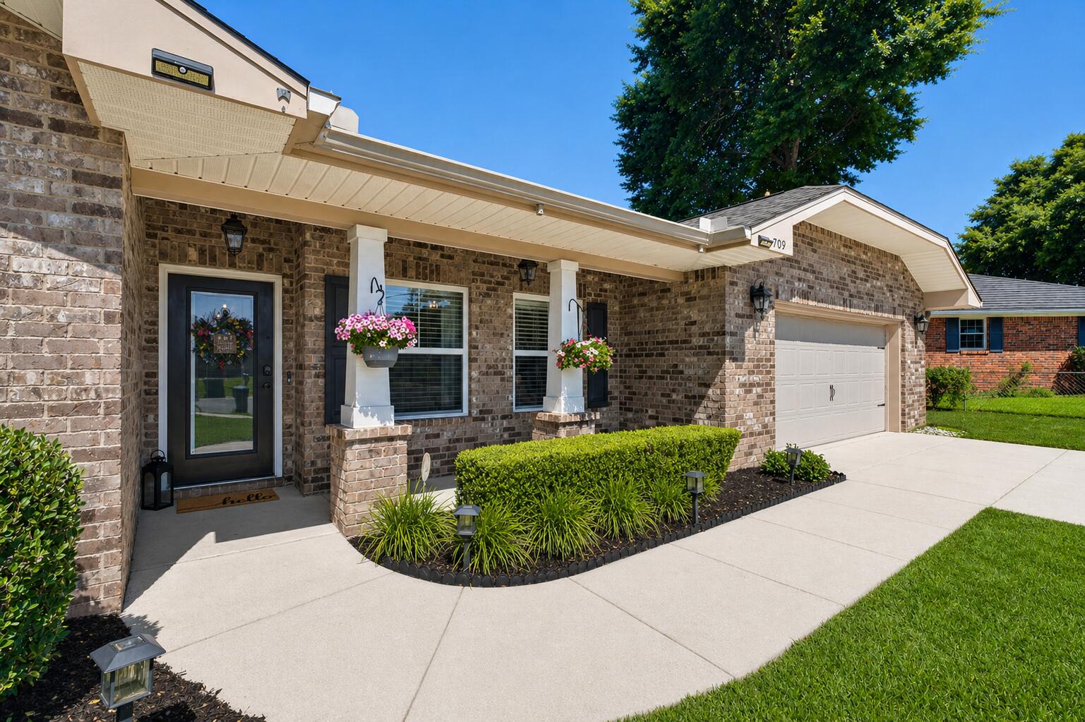 COLONIAL HEIGHTS - Residential