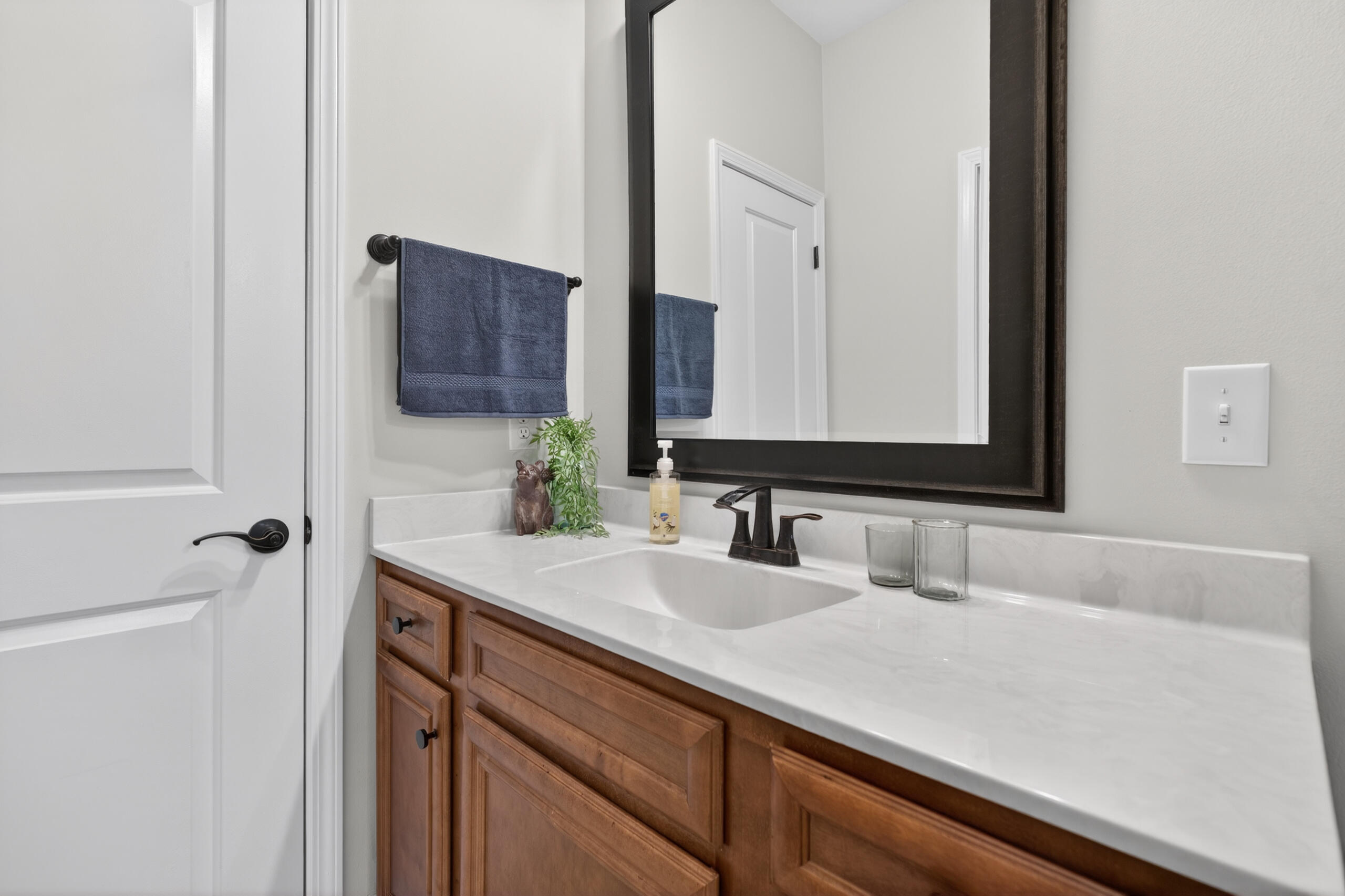 COLONIAL HEIGHTS - Residential