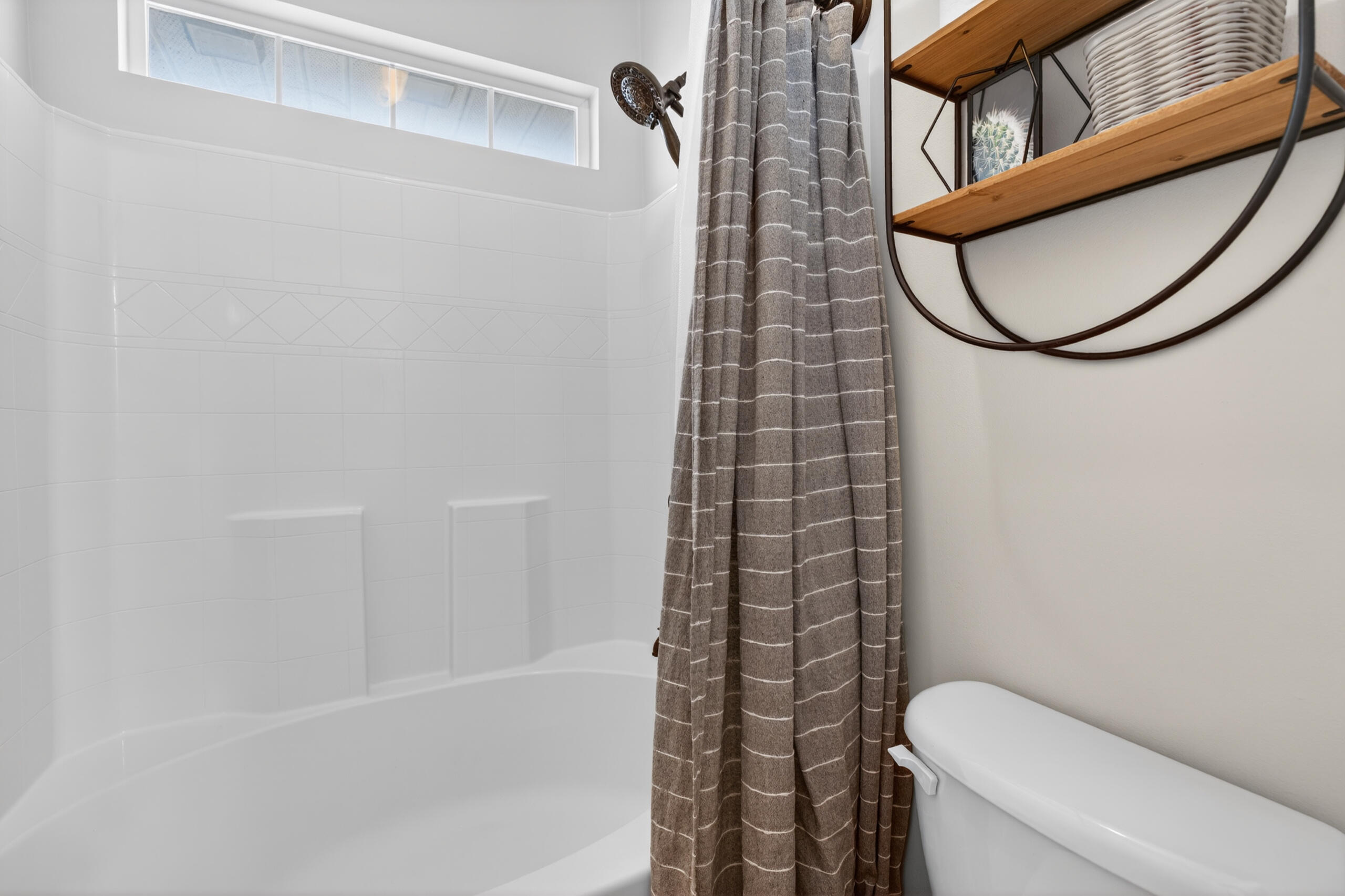 COLONIAL HEIGHTS - Residential