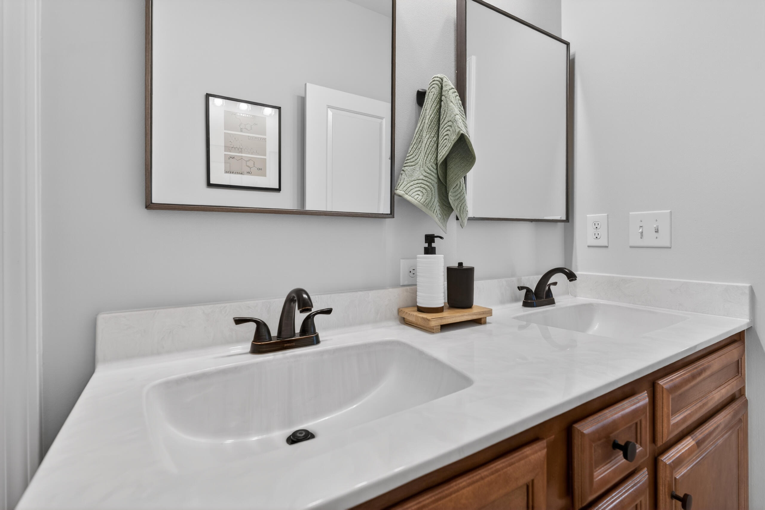 COLONIAL HEIGHTS - Residential