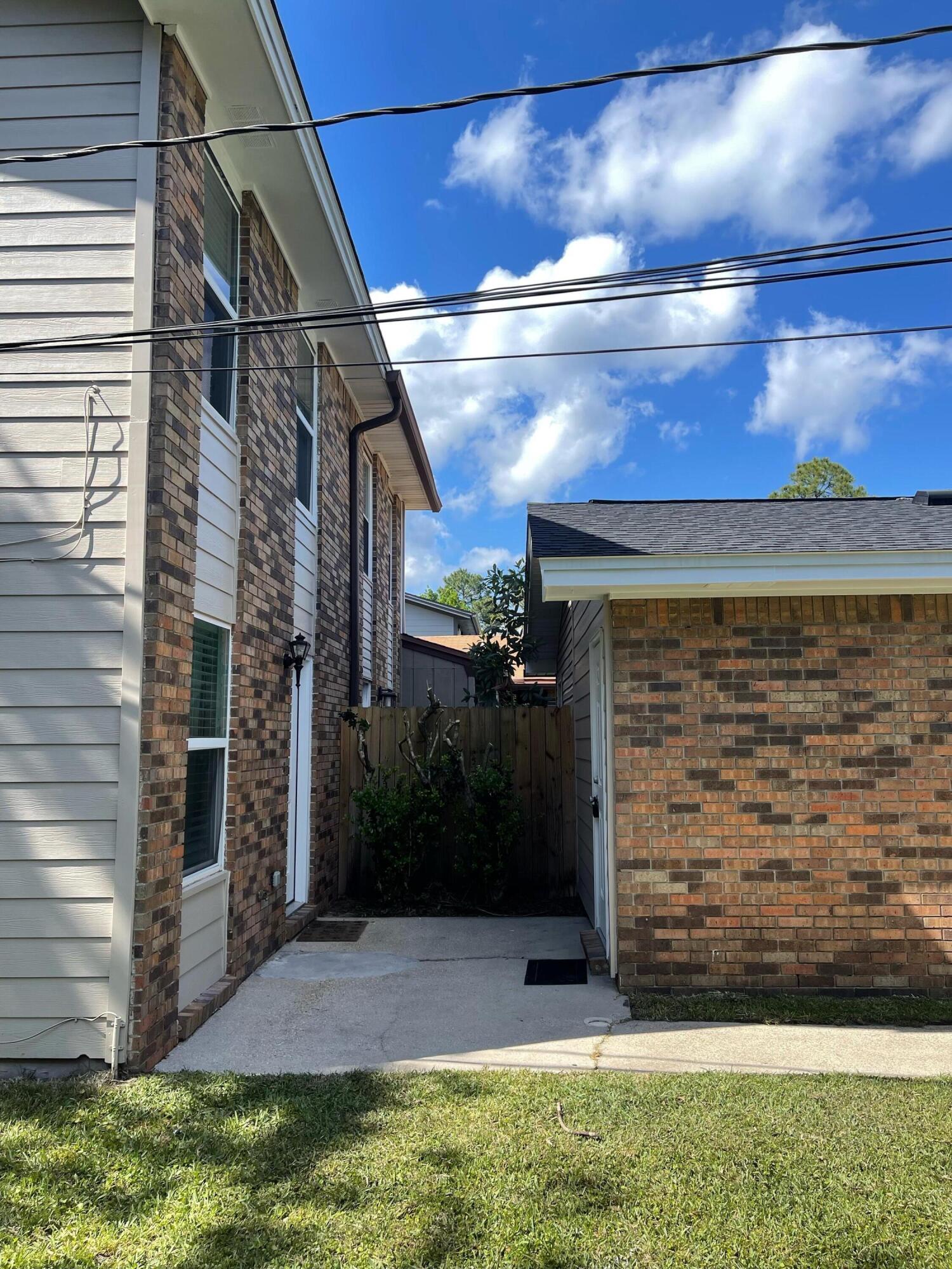 QUAIL MEADOWS - Residential Lease