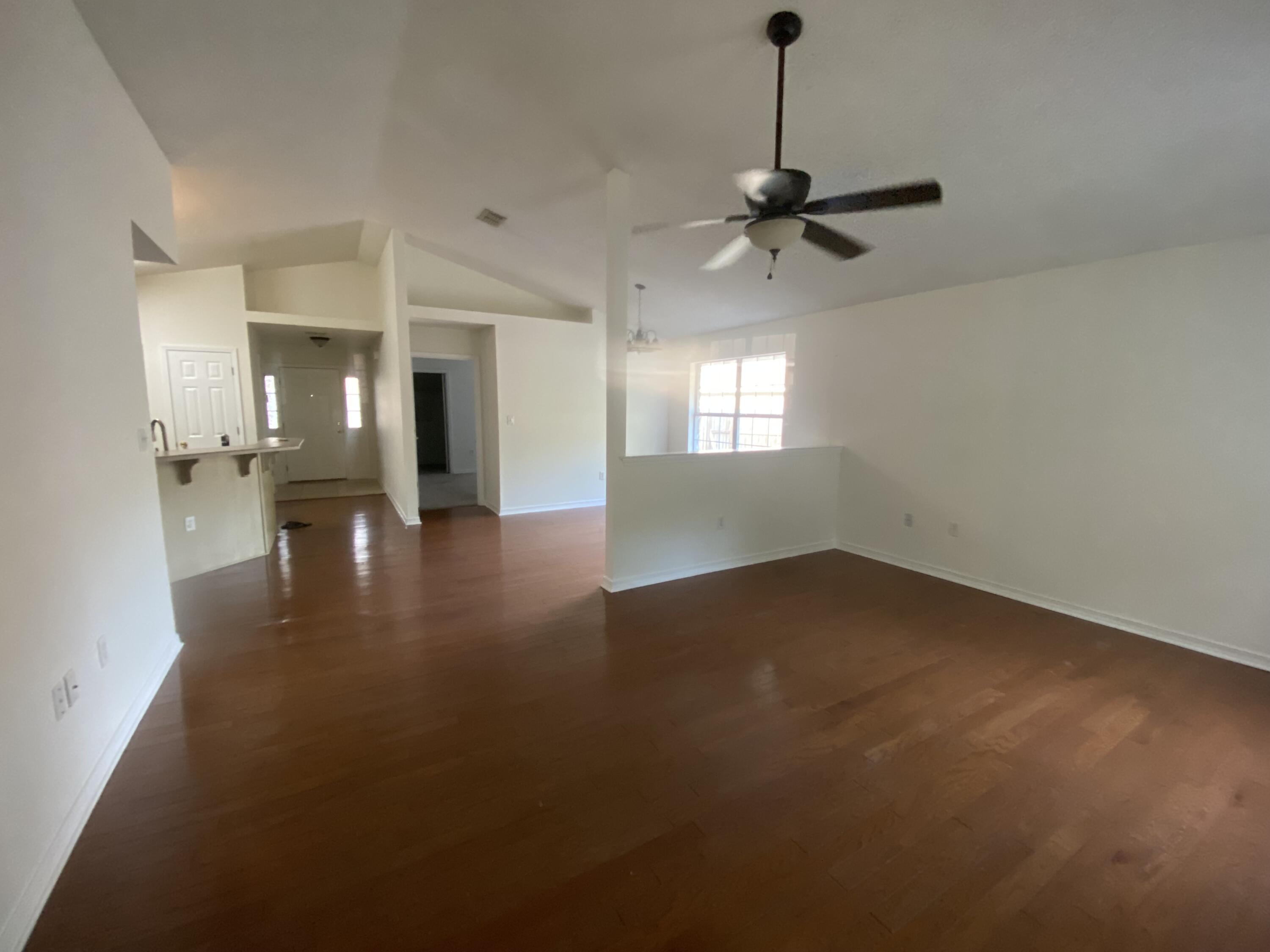 HAMPTON RIDGE ESTATES 1ST ADD - Residential Lease