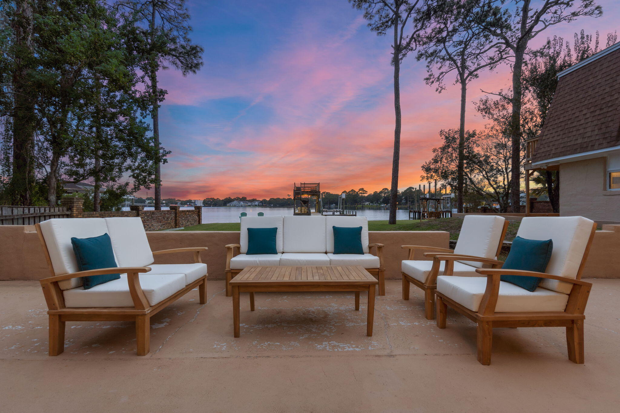 BELLA VISTA - Residential
