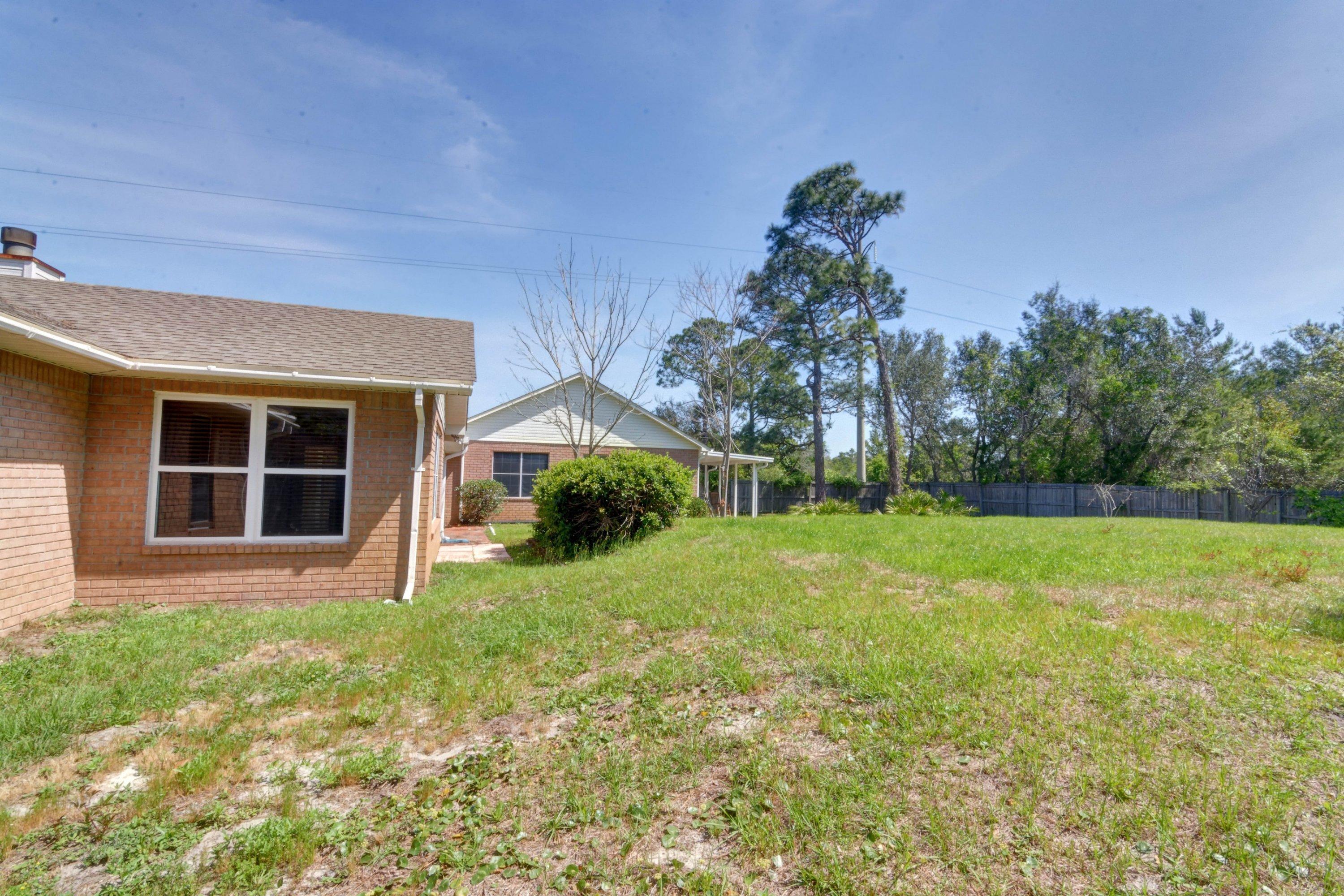 BAY WOODS - Residential