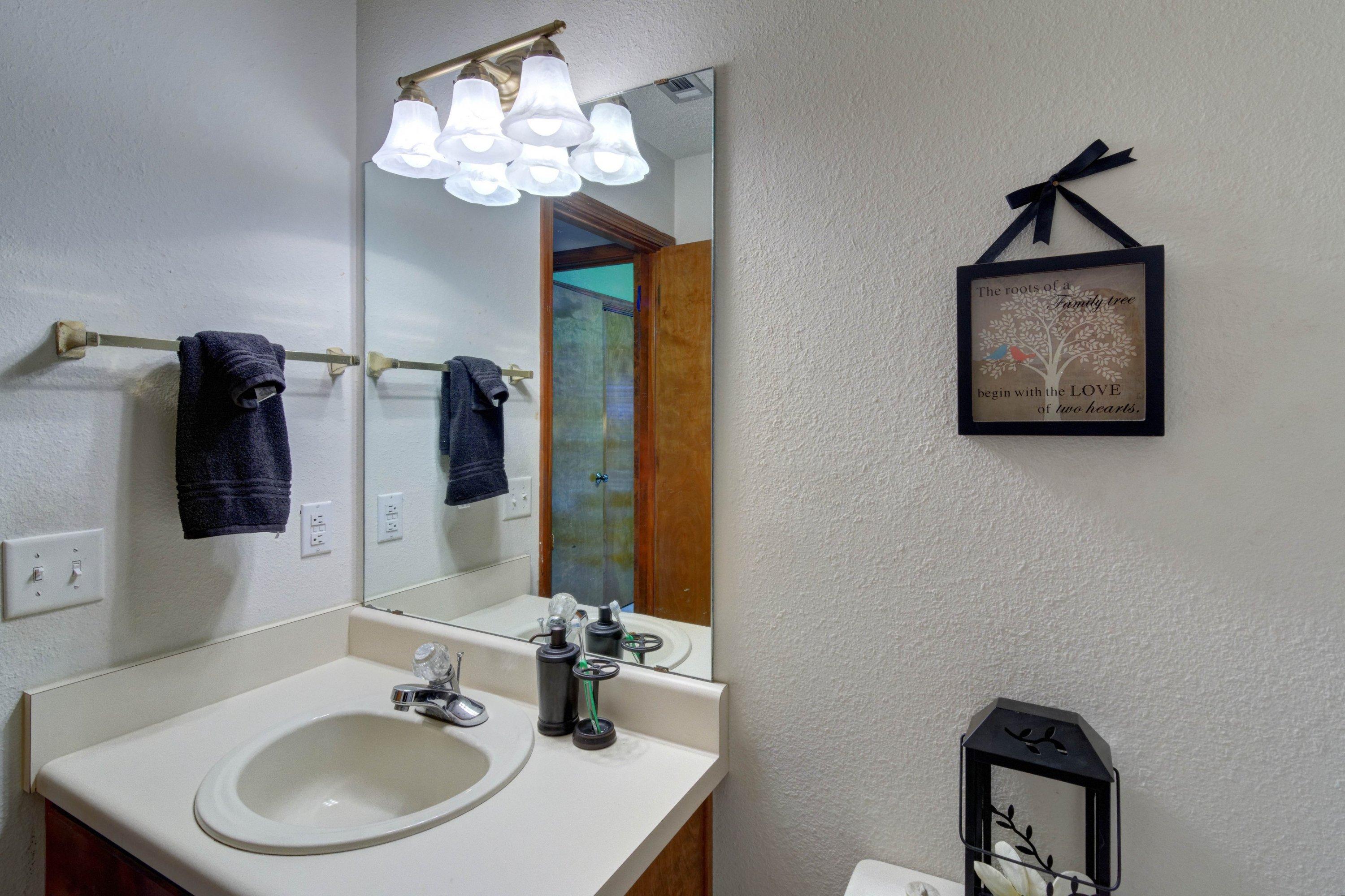 BAY WOODS - Residential