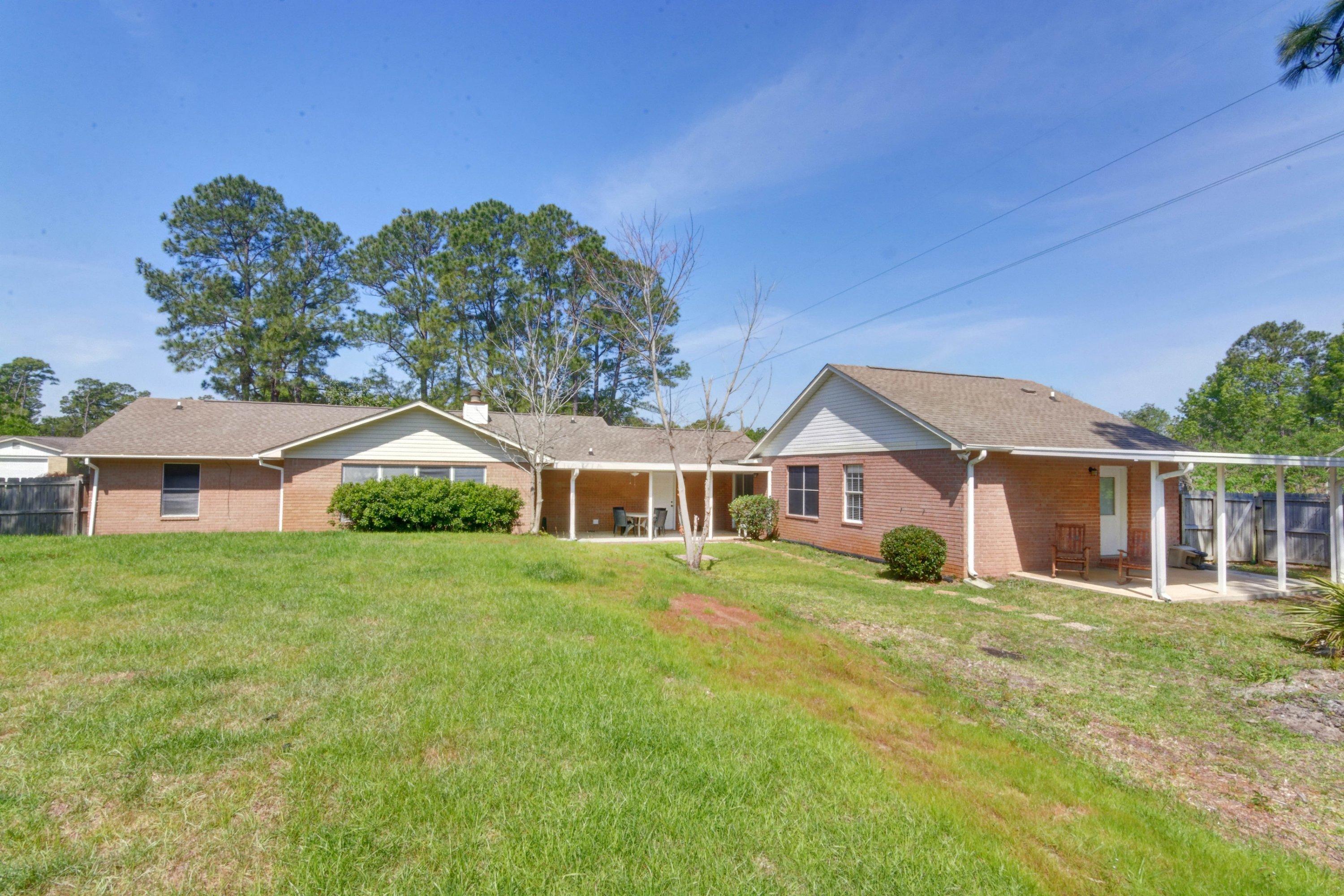 BAY WOODS - Residential