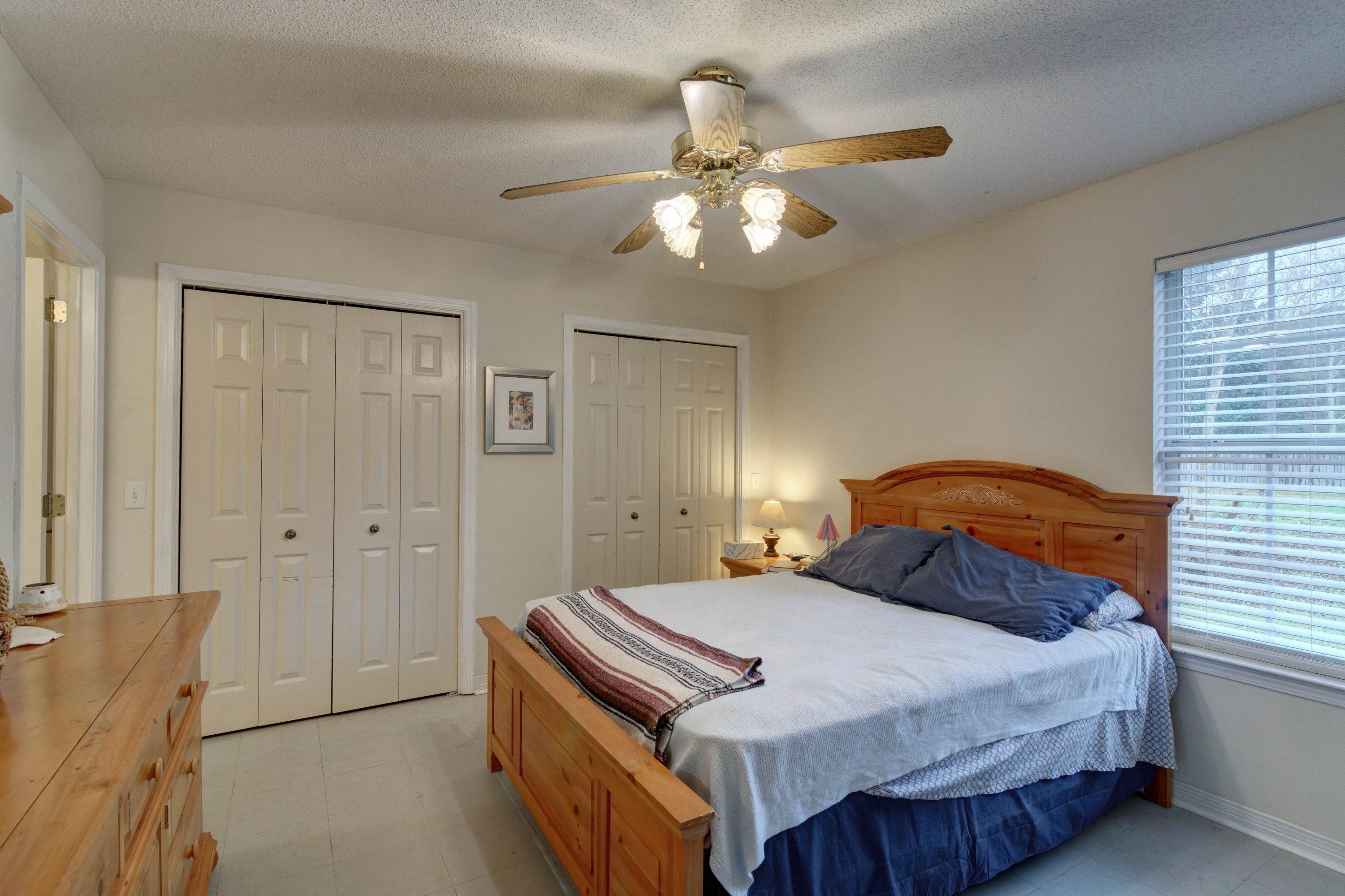 BAY WOODS - Residential