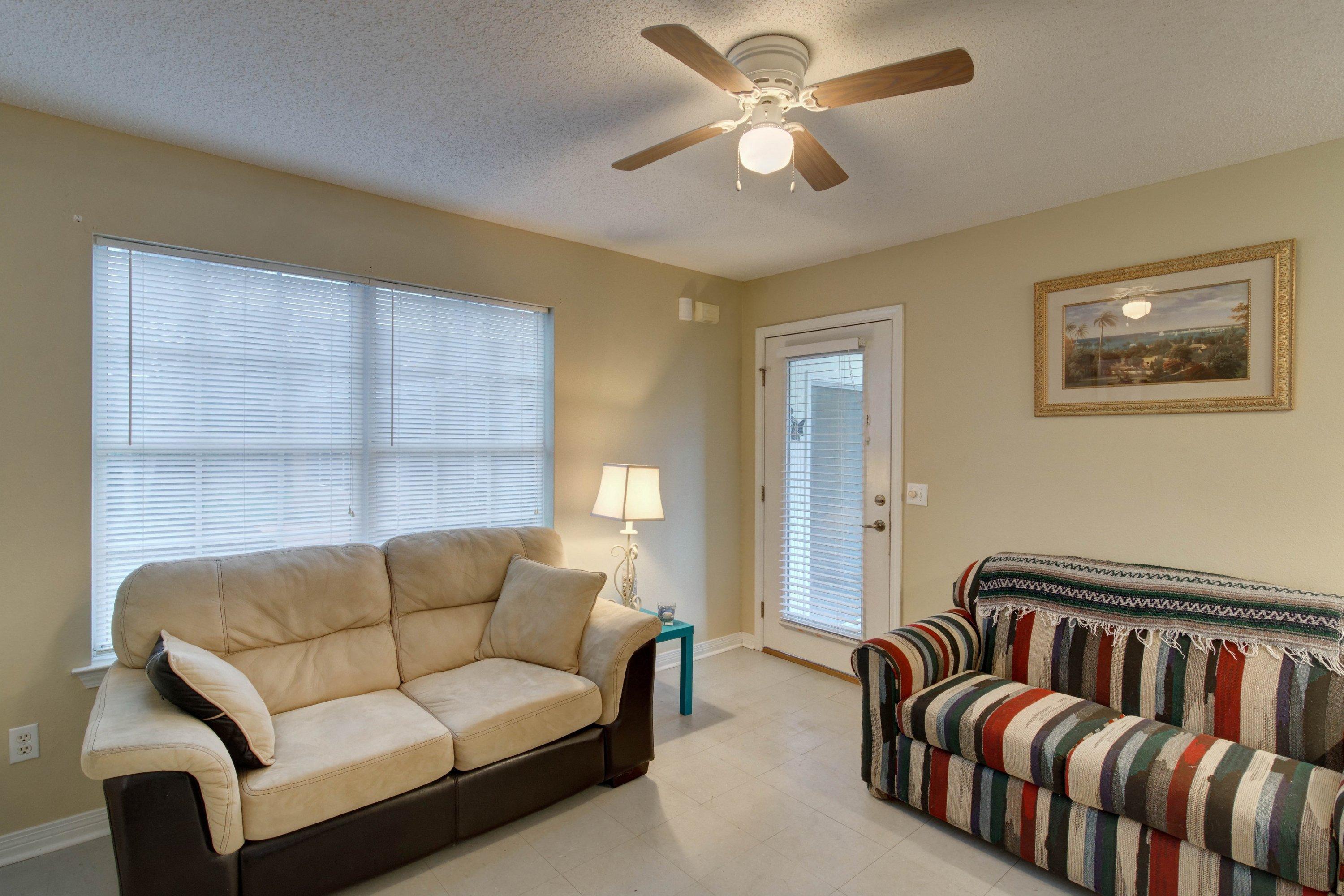 BAY WOODS - Residential