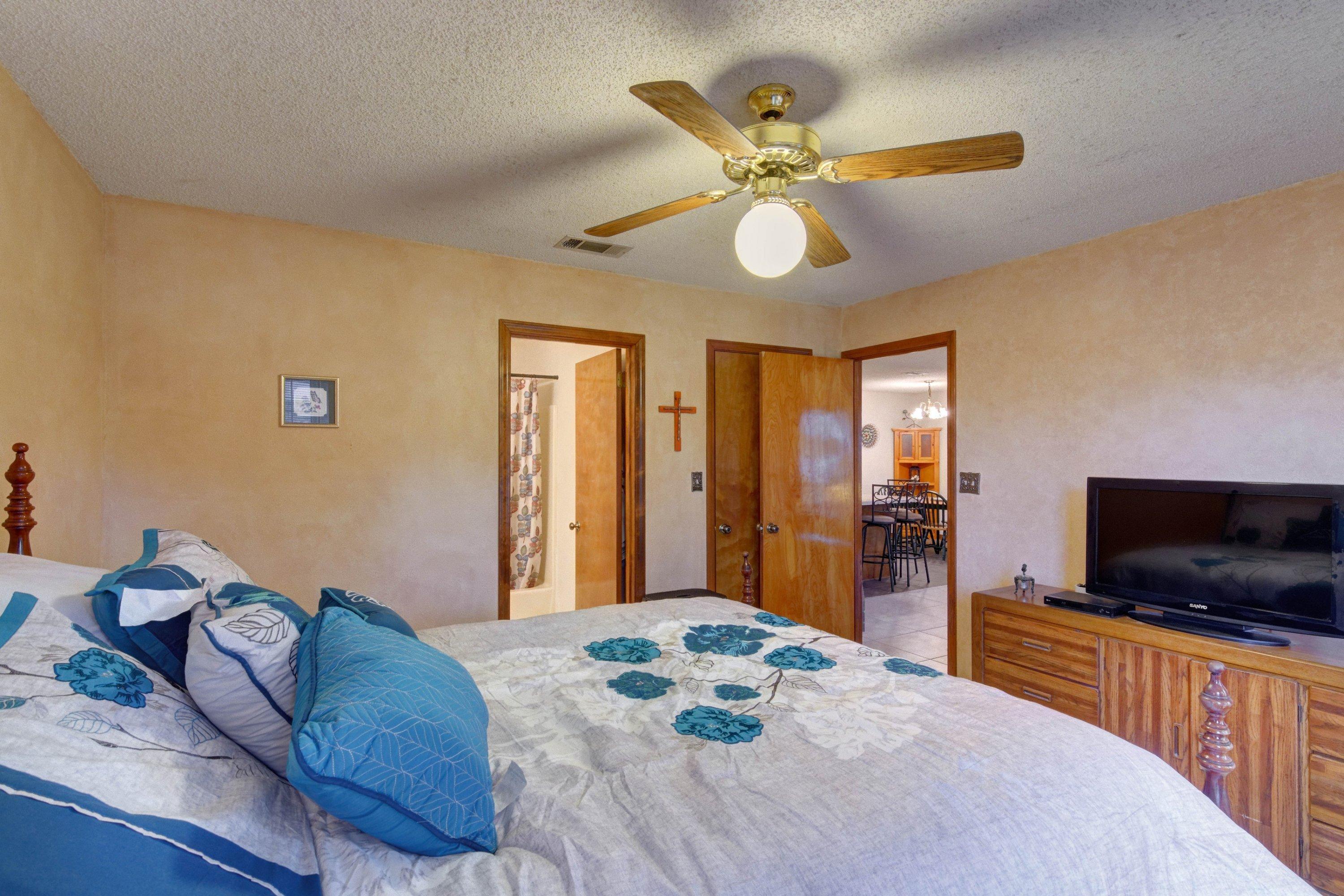 BAY WOODS - Residential