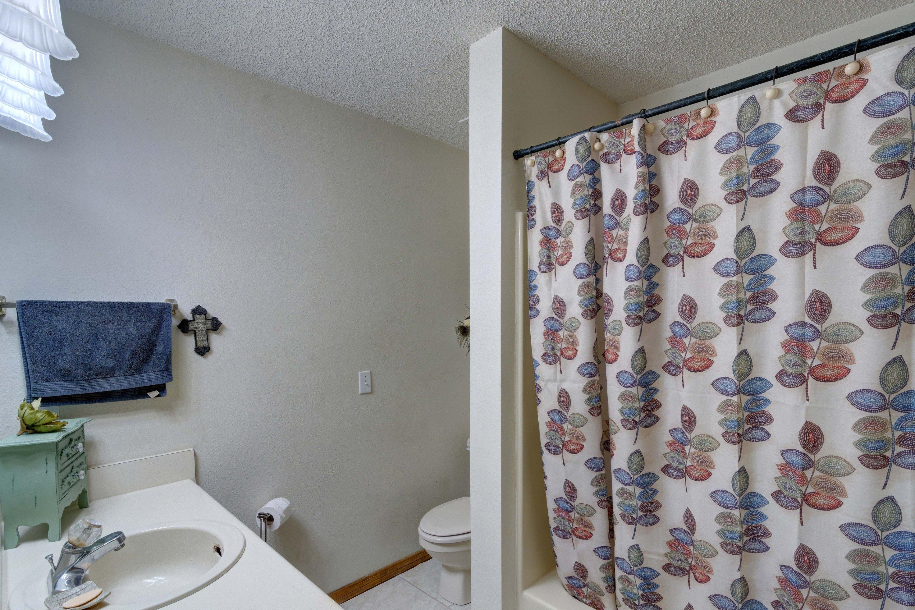 BAY WOODS - Residential