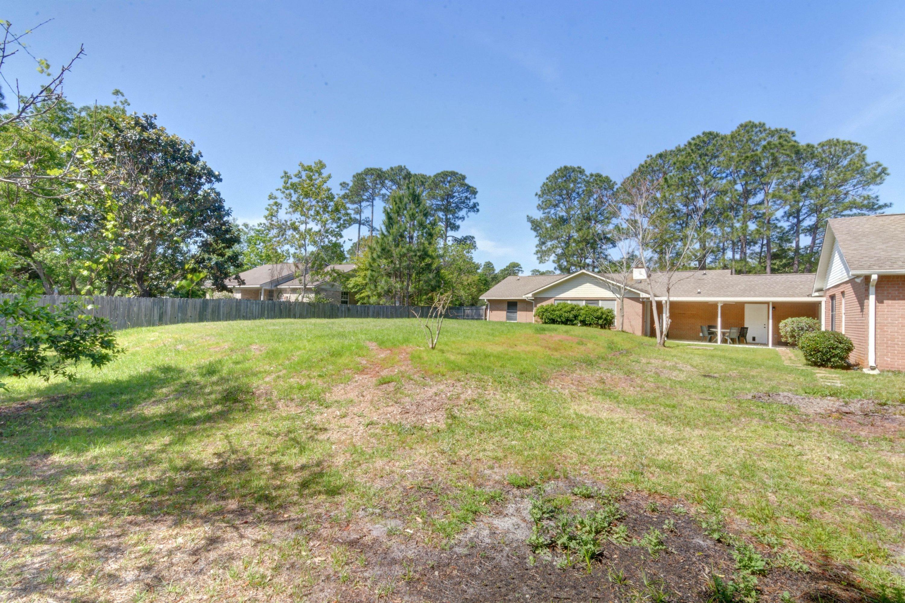 BAY WOODS - Residential