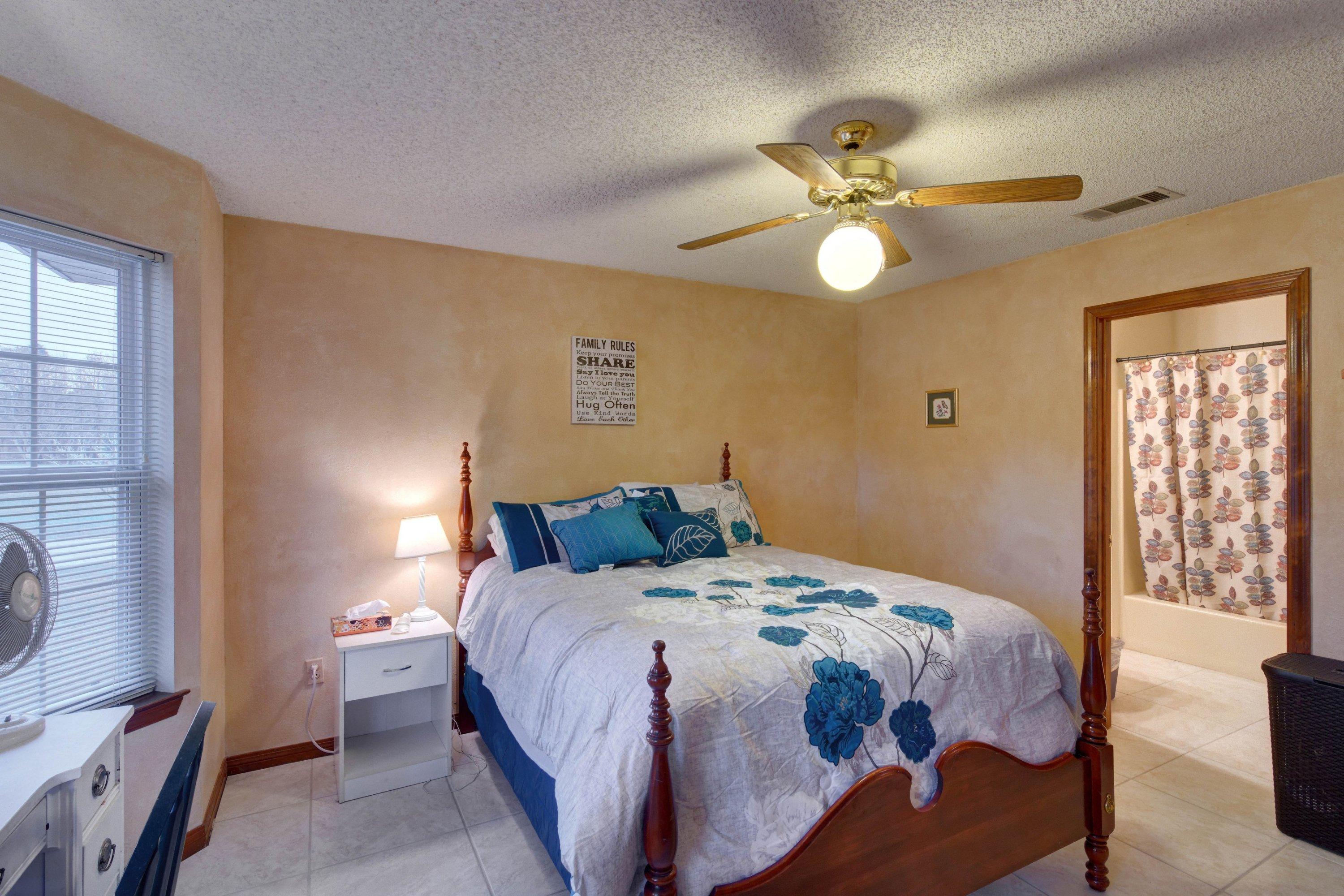 BAY WOODS - Residential