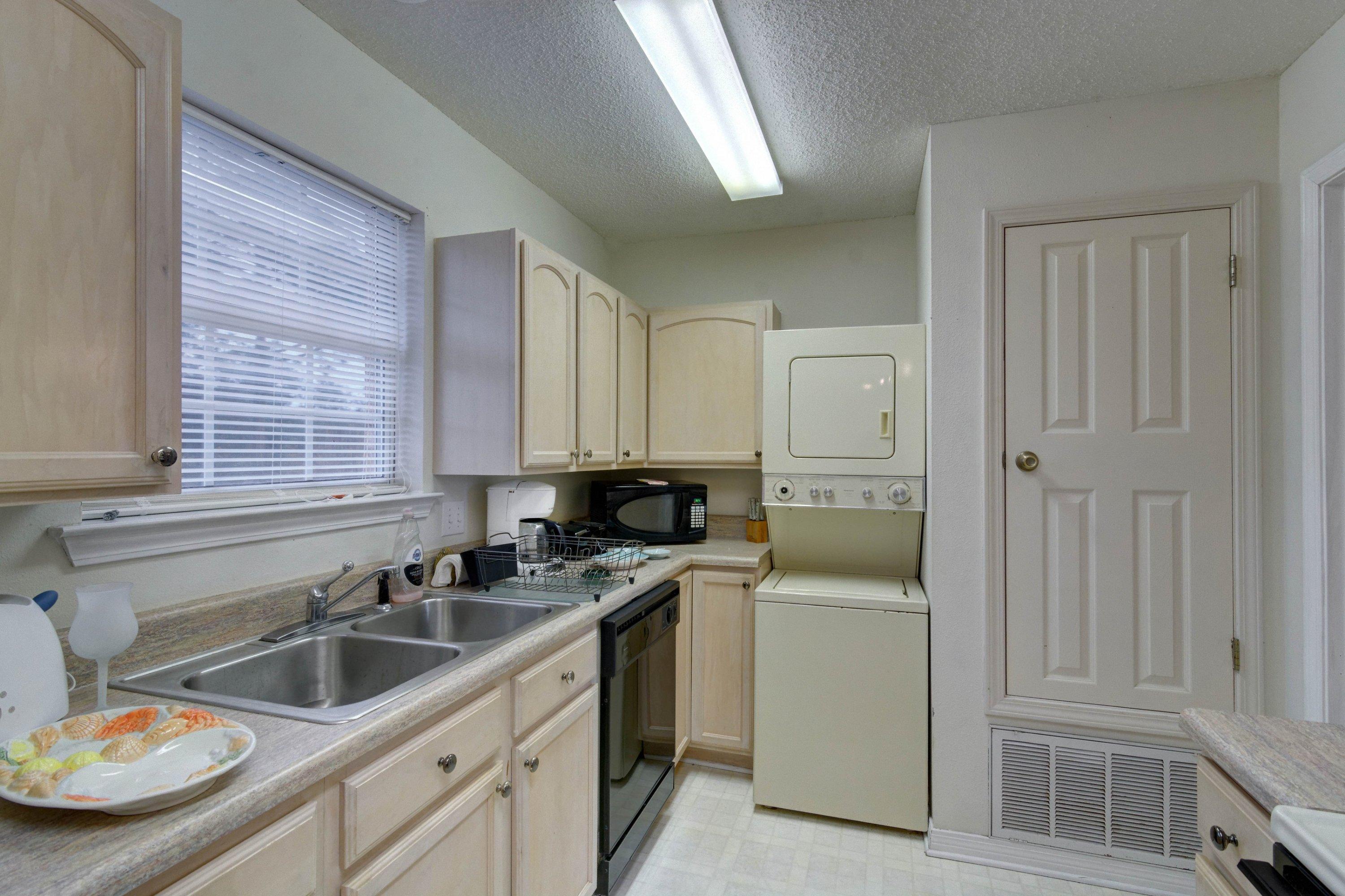 BAY WOODS - Residential