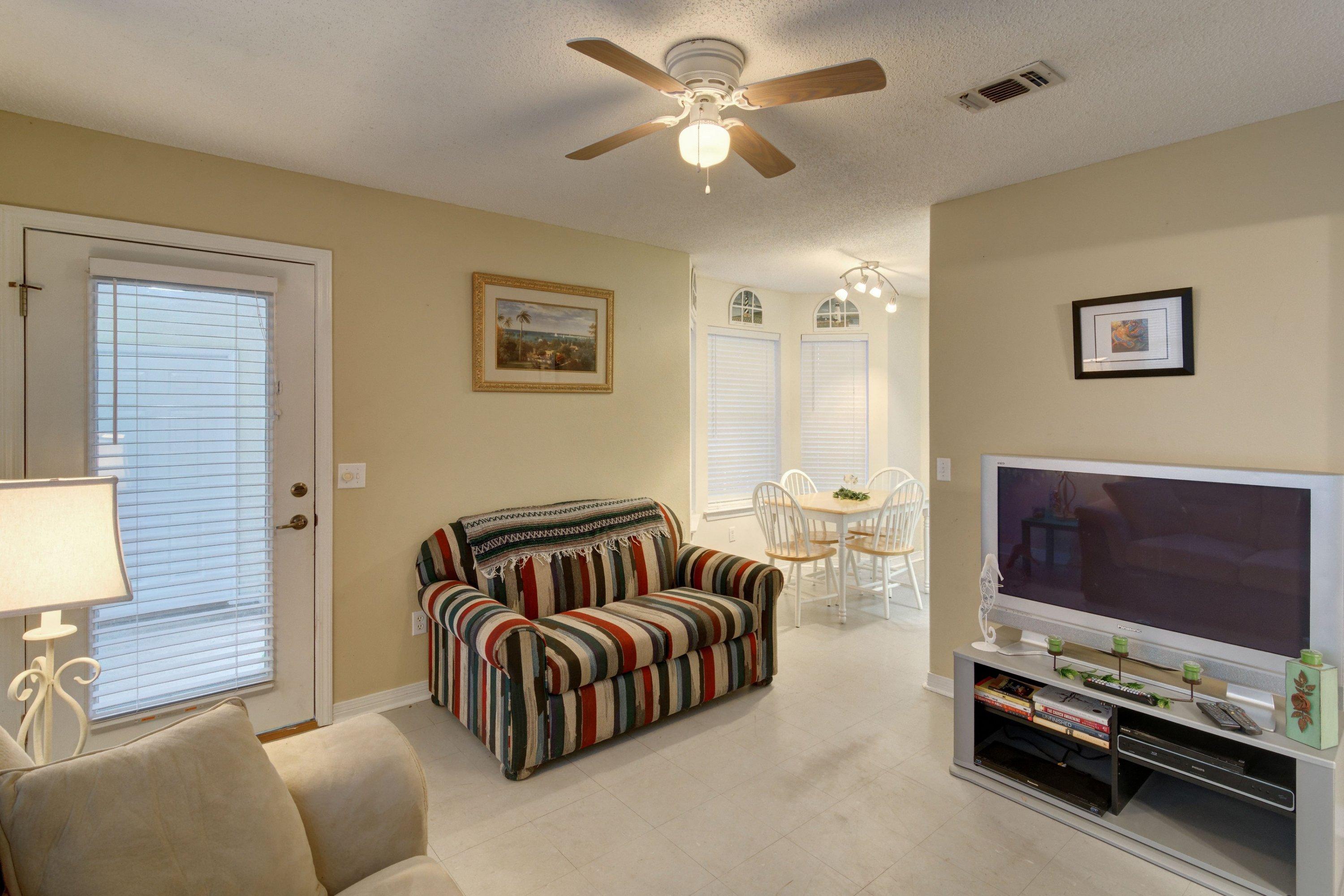 BAY WOODS - Residential