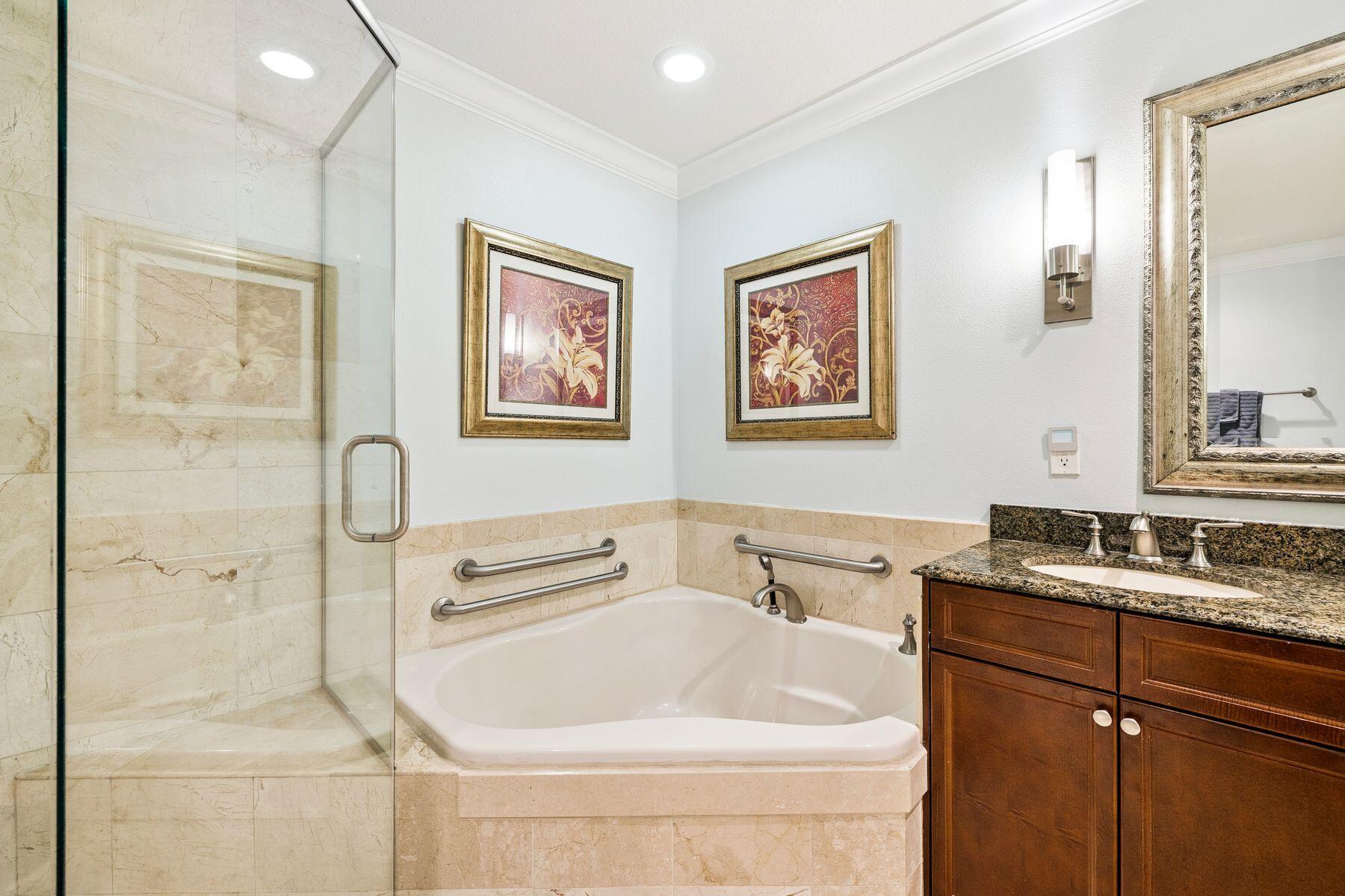 EMERALD GRANDE - Residential